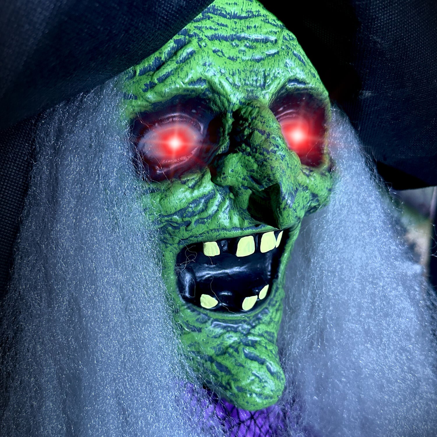 43" Green and Purple Animatronic Witch with LED Eyes