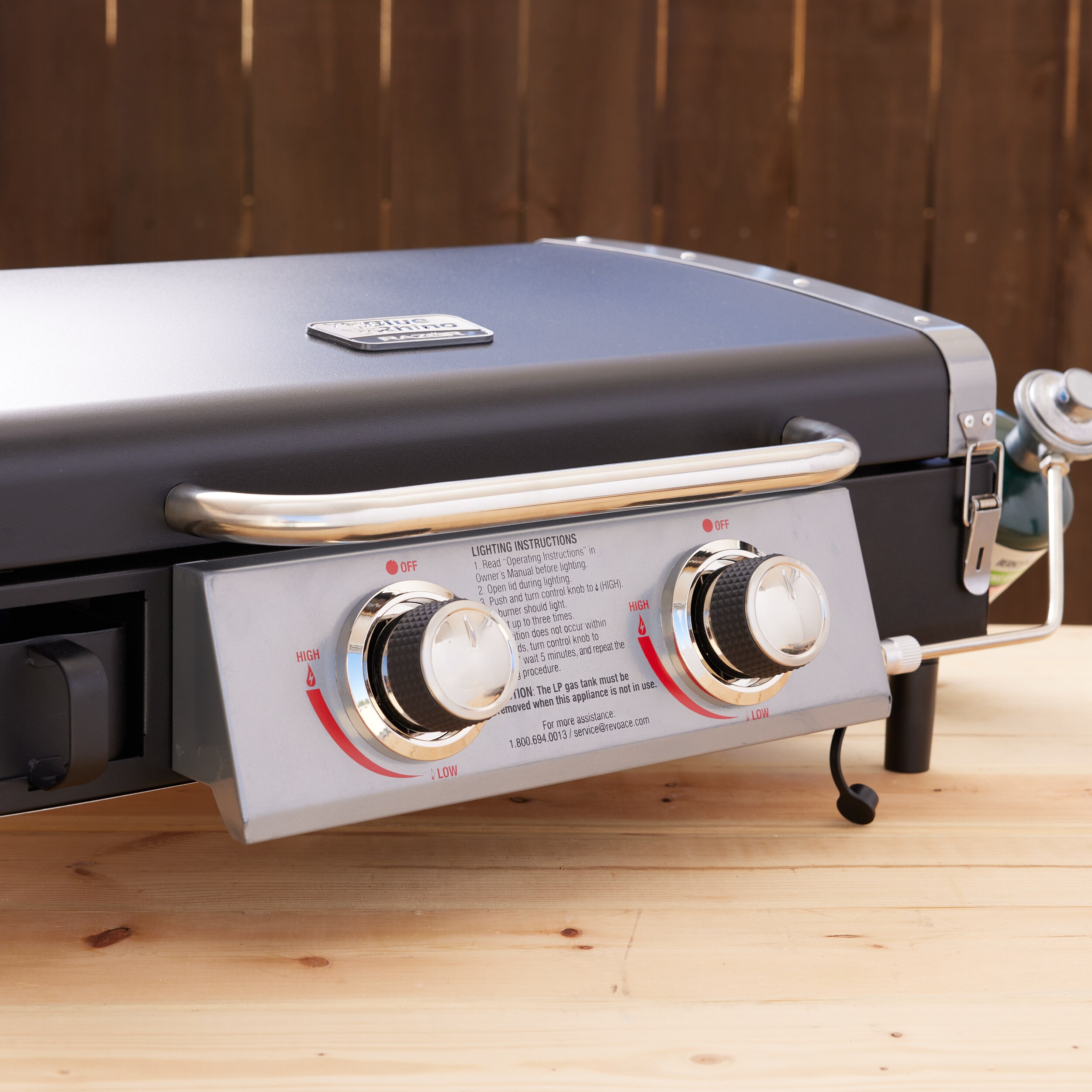 Blue Rhino Razor 2-Burner Liquid Propane Flat Top Grill in the Flat Top ...