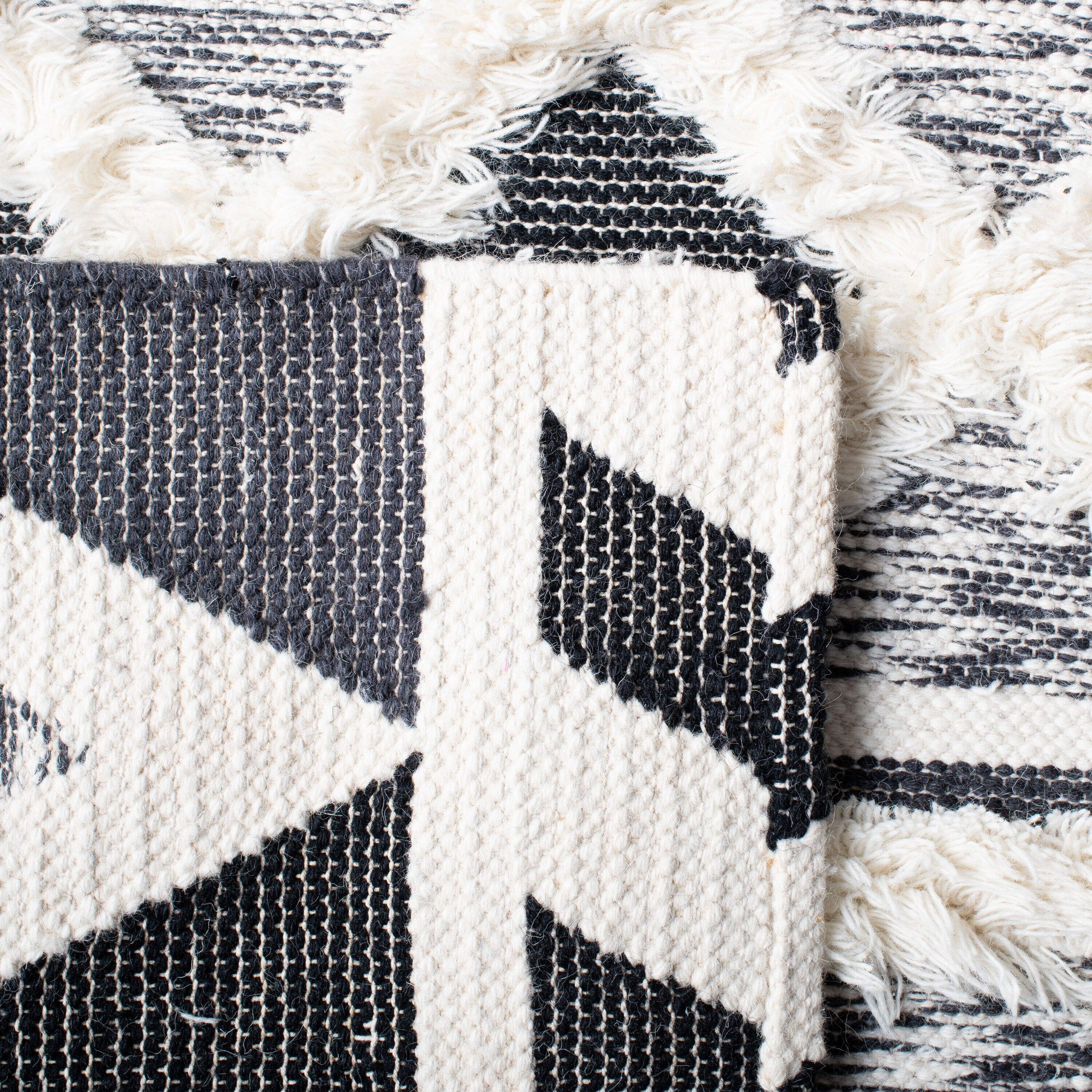 Safavieh NAT685A-5 rugs - View #3