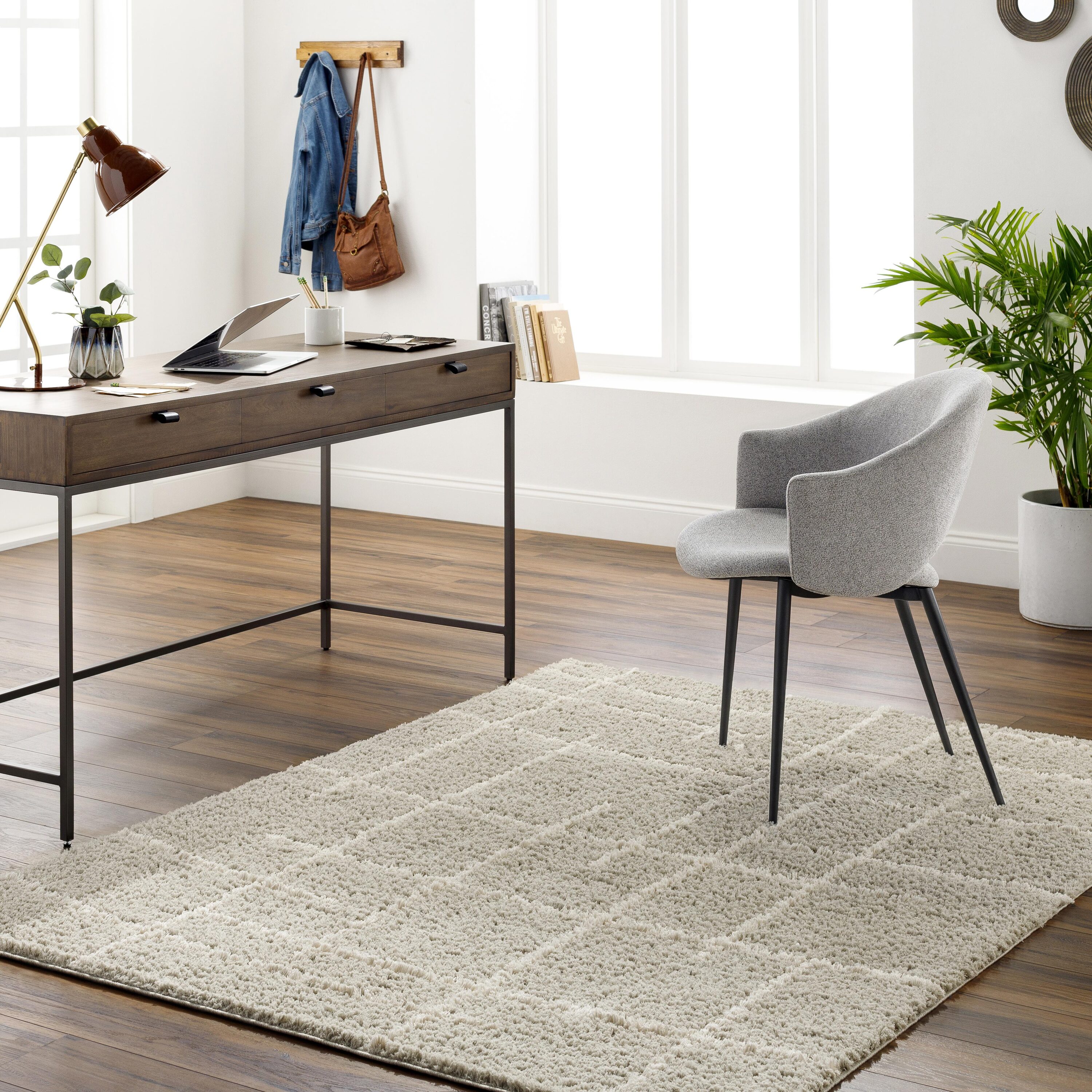 Livabliss MSG2307-679 Maryland Shag 6 x 9 (ft) Polyester Light Gray Rectangular Indoor Mid-Century Modern Area rug