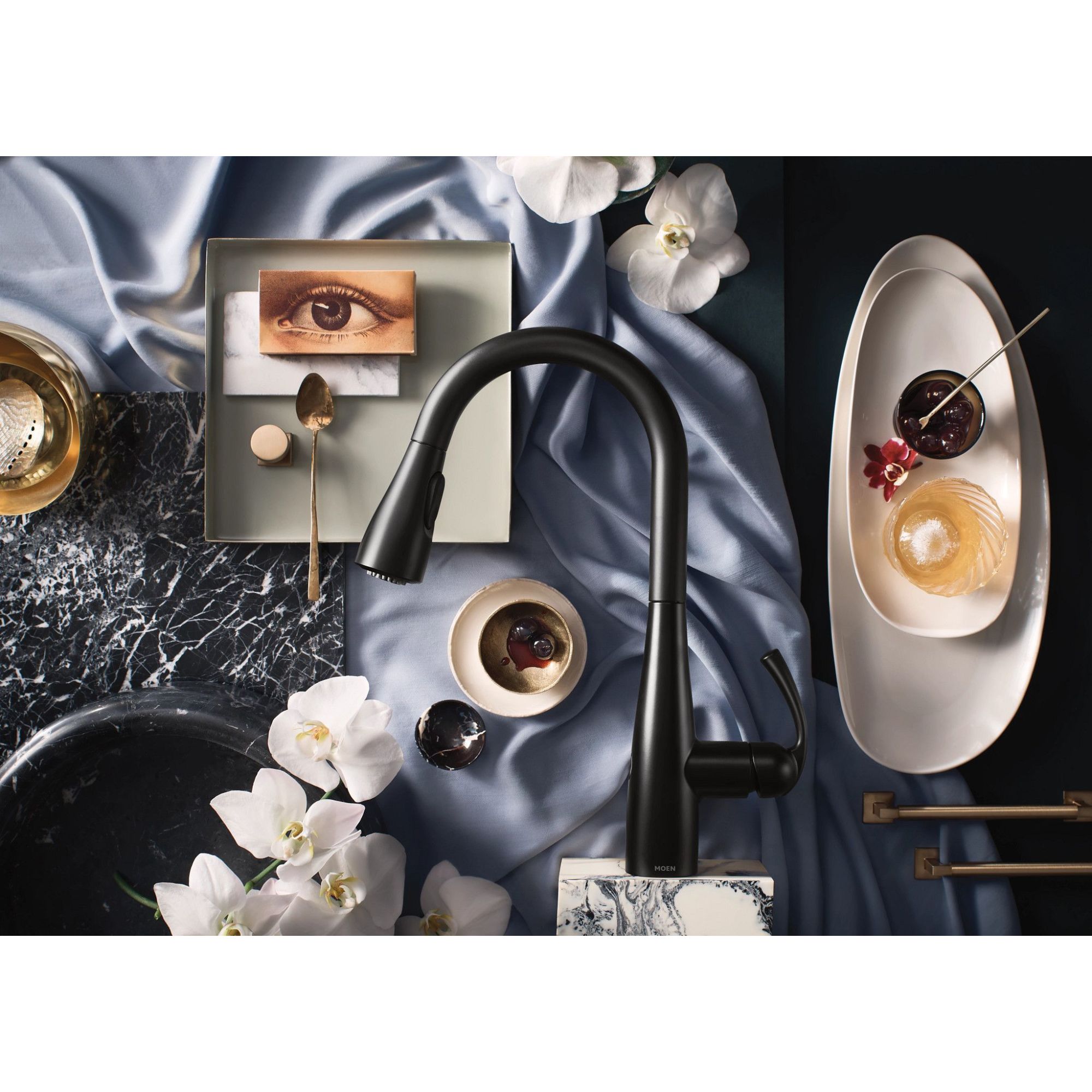 Matte Black Touchless Pull-Down Kitchen Faucet with Spray