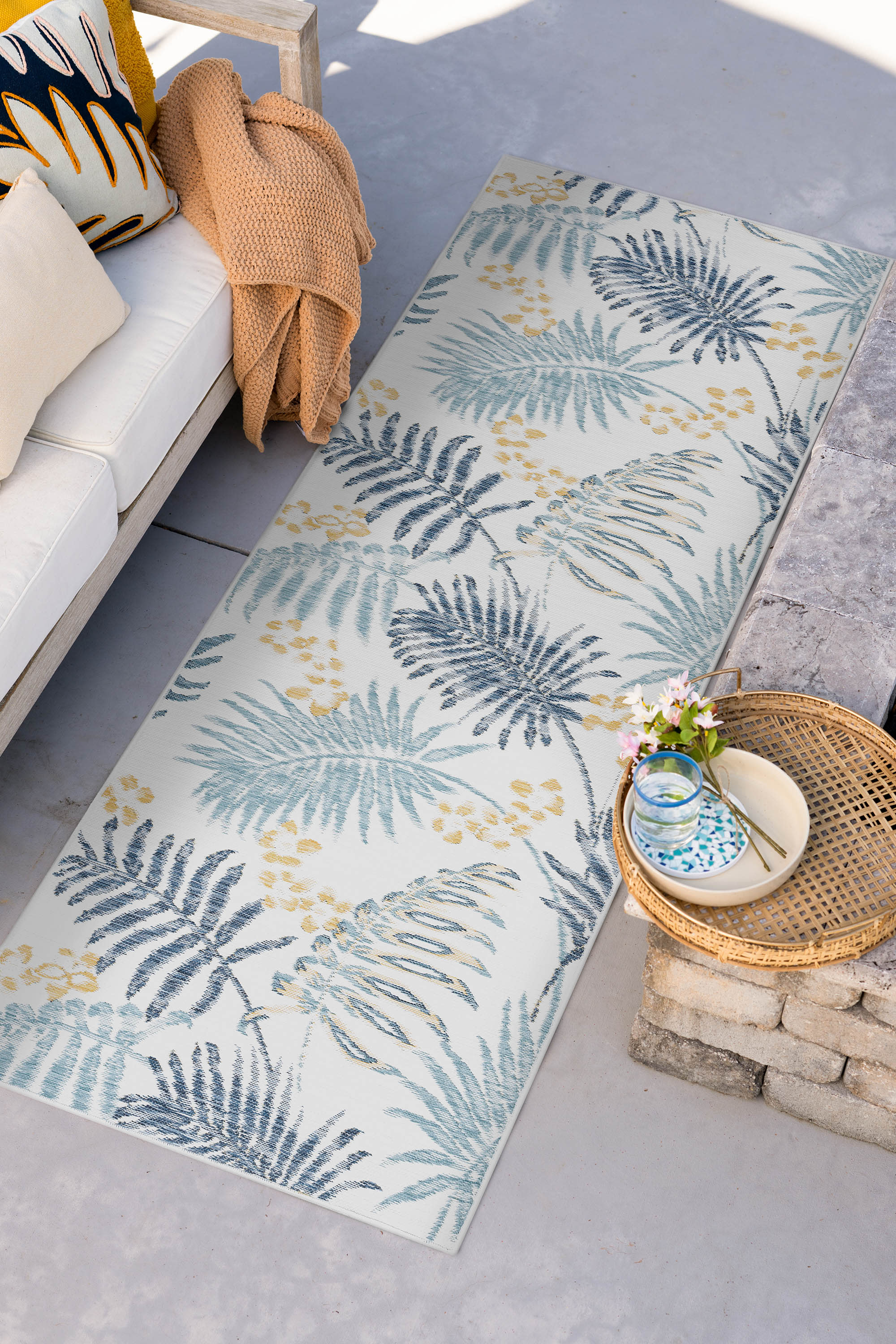 Tayse FLO1207 2X8 Flora 2 x 8 (ft) Loomed Polypropylene Navy Rectangular Indoor/Outdoor Runner rug