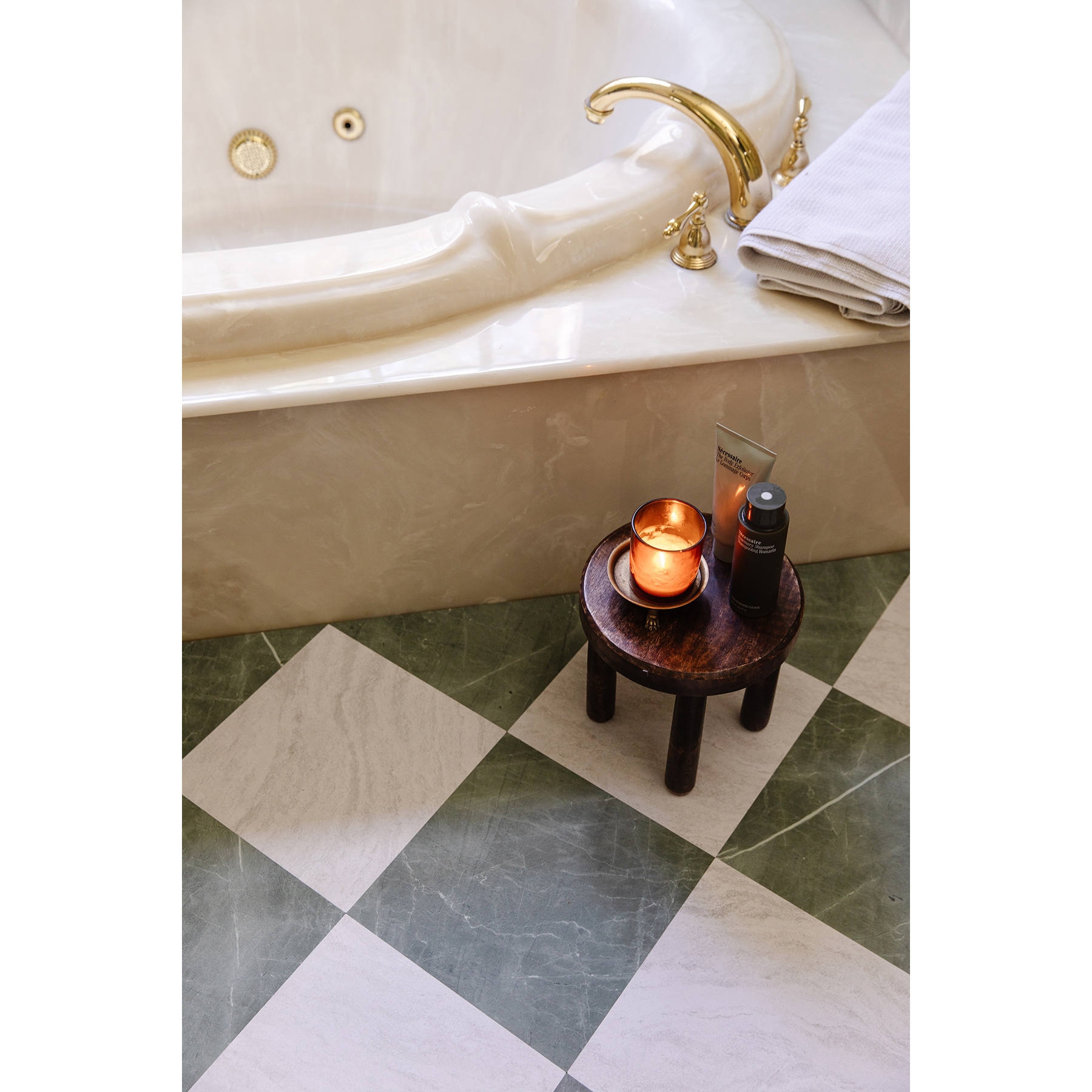FloorPops x Chris Loves Julia FP6332 Vinyl-Tiles - View #5