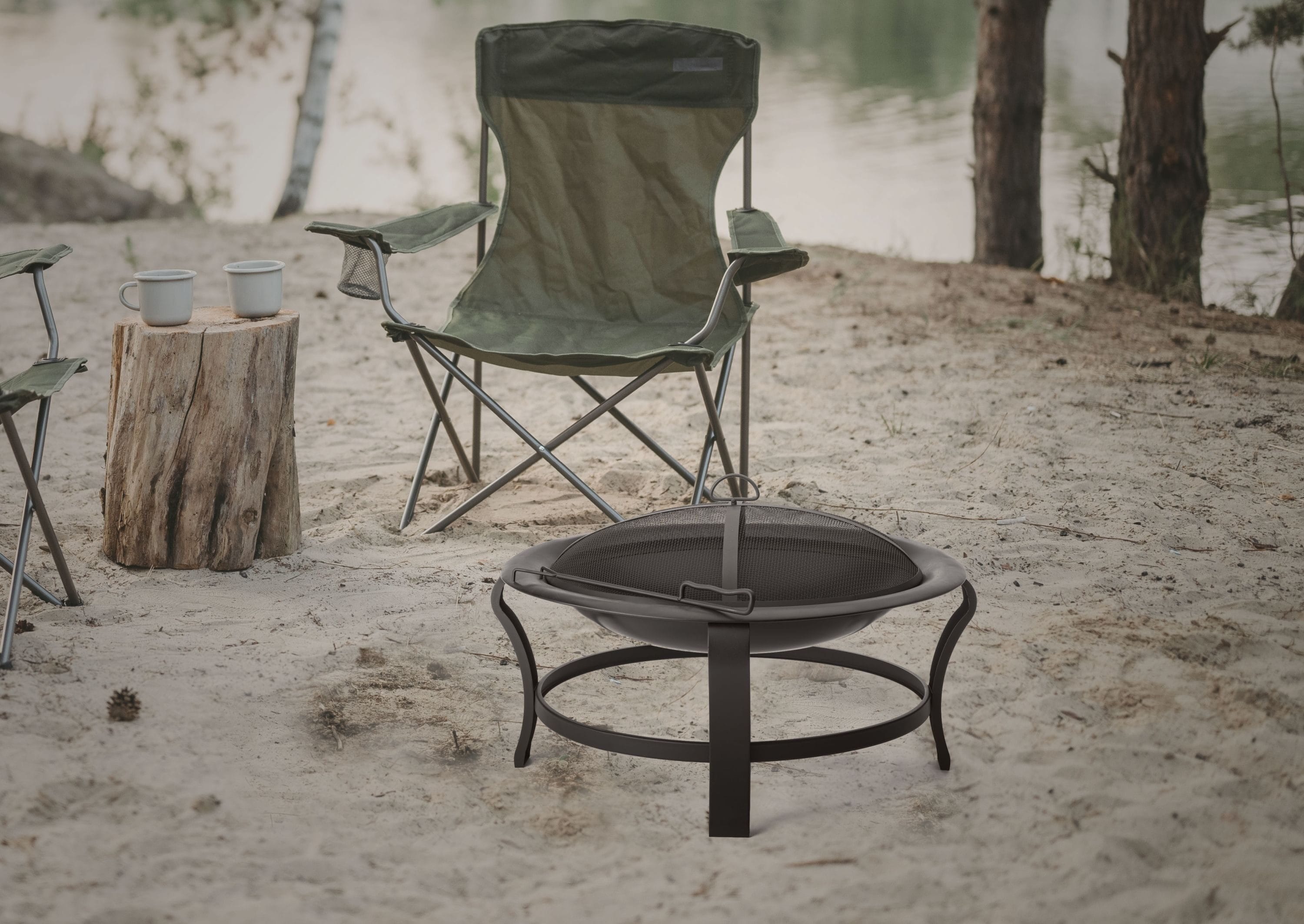 30" Black Steel Wood-Burning Portable Fire Pit with Mesh Lid