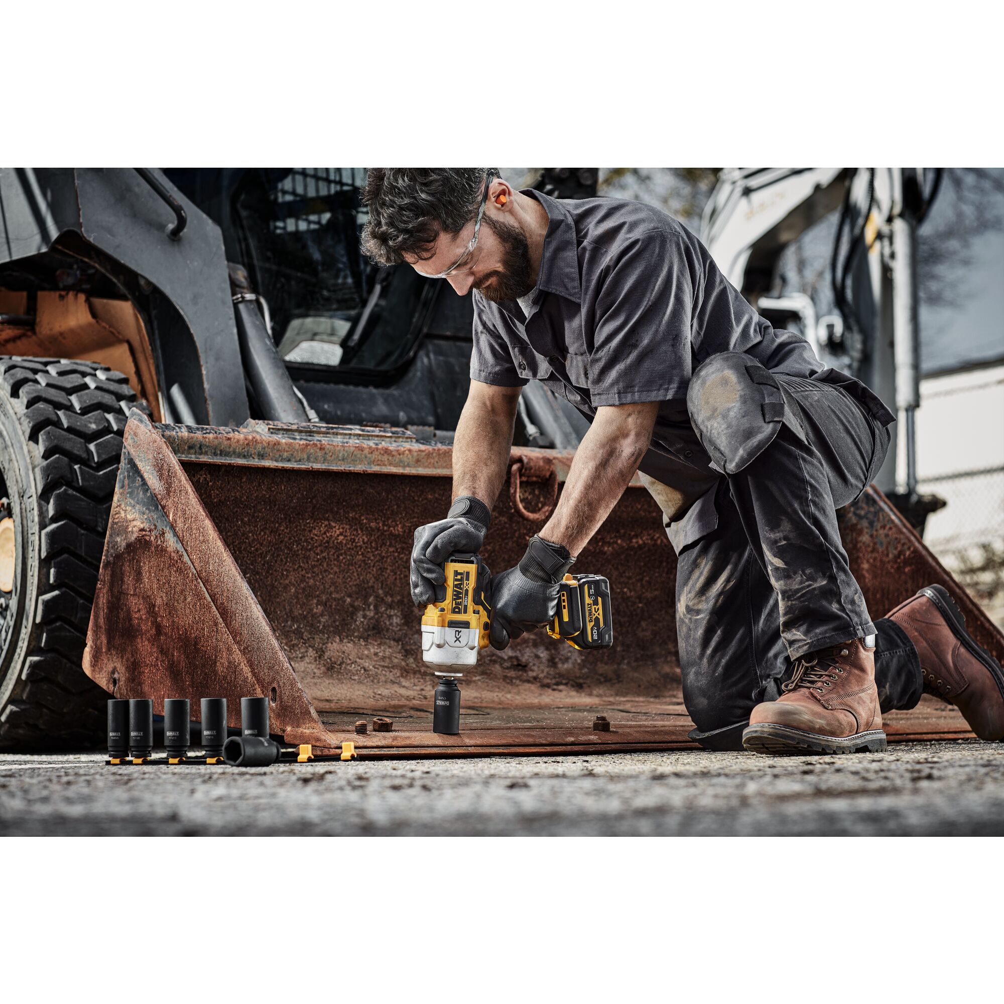 DEWALT XR 20 volt Max Variable Speed Brushless 1 2 in Drive