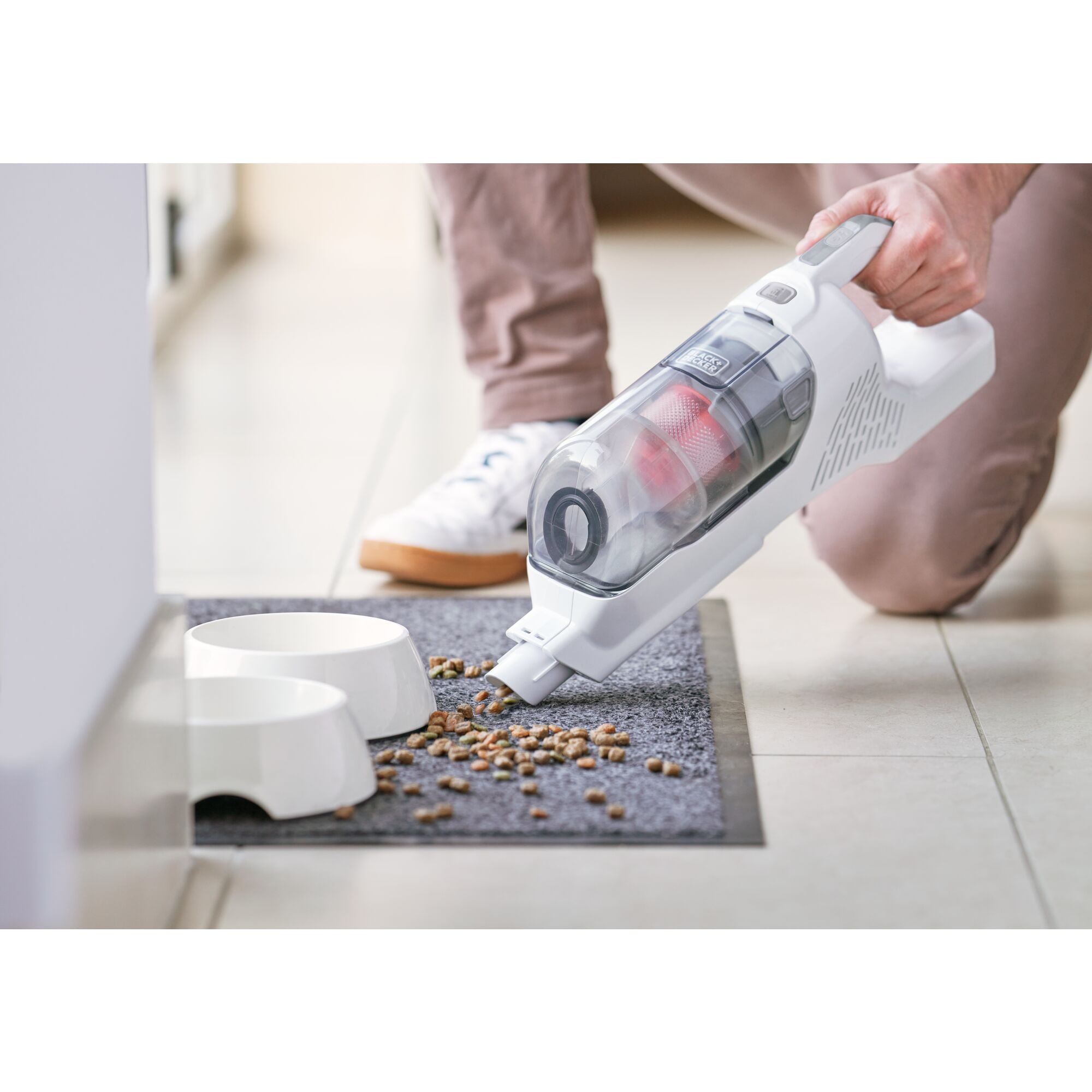 BLACK+DECKER 16 Volt Cordless Stick Vacuum (Convertible To Handheld) in the Stick  Vacuums department at