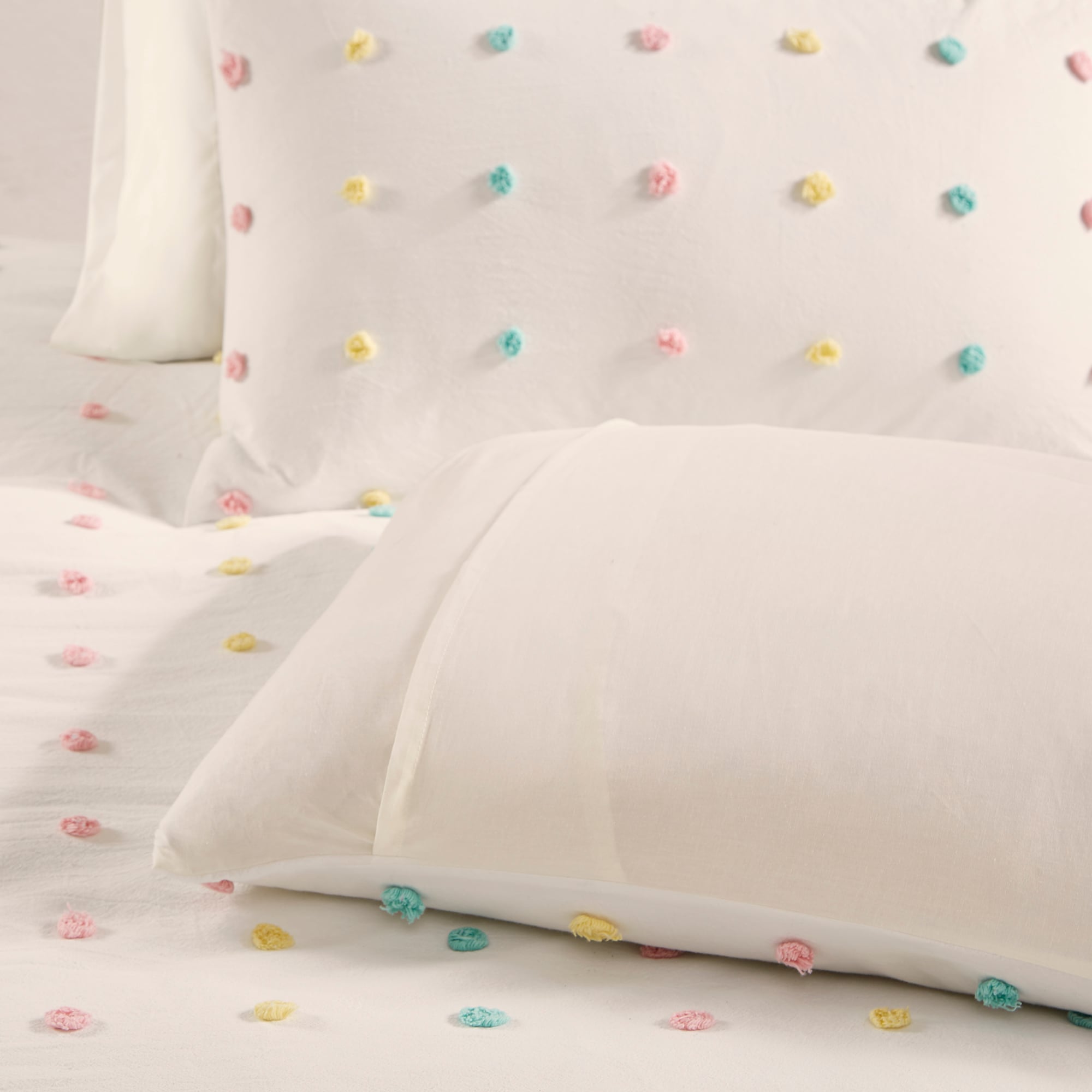 Full Multicolor Cotton Jacquard Pom Pom Comforter Set