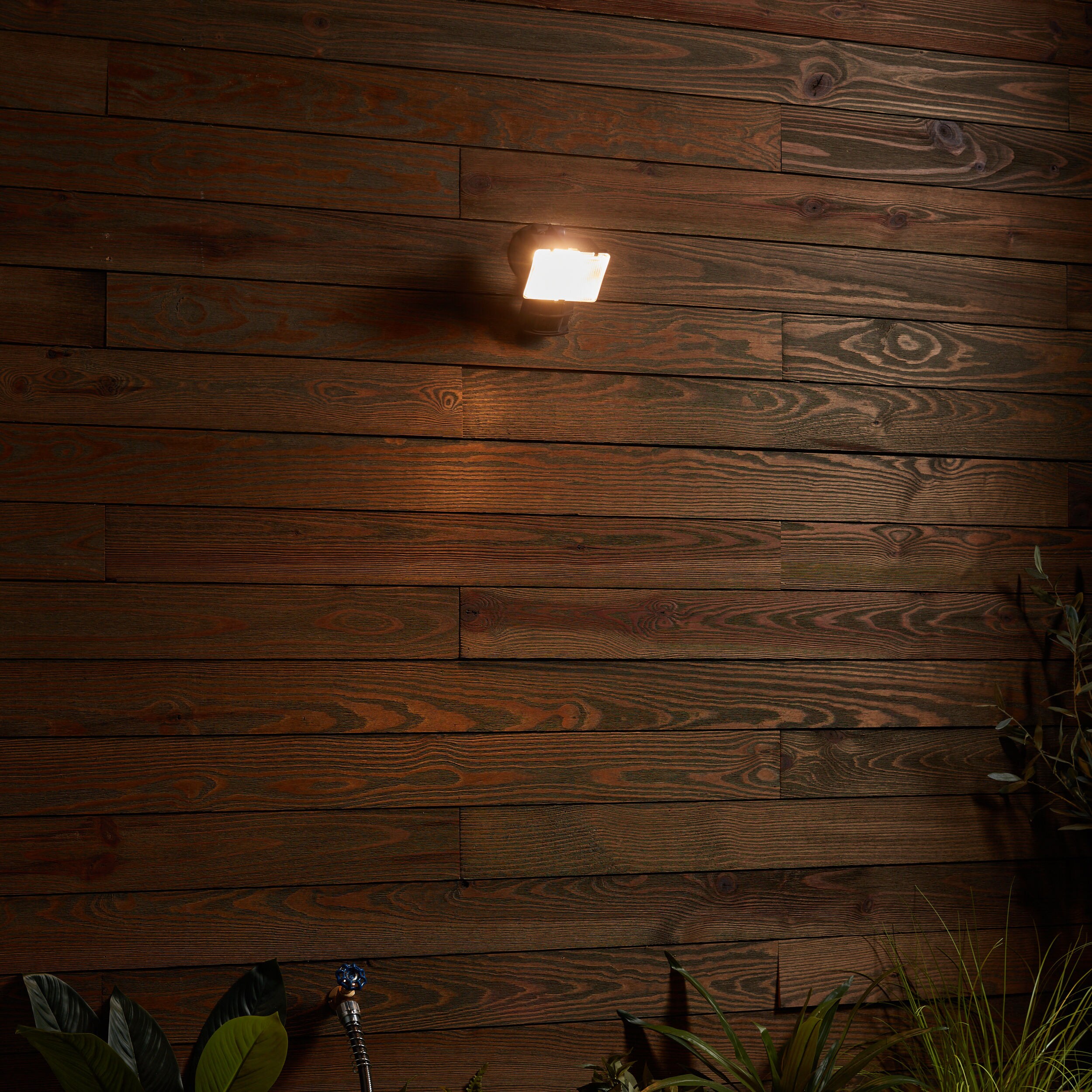 Heath Zenith HZ-5525-BZ Motion-Activated-Floodlights - View #4