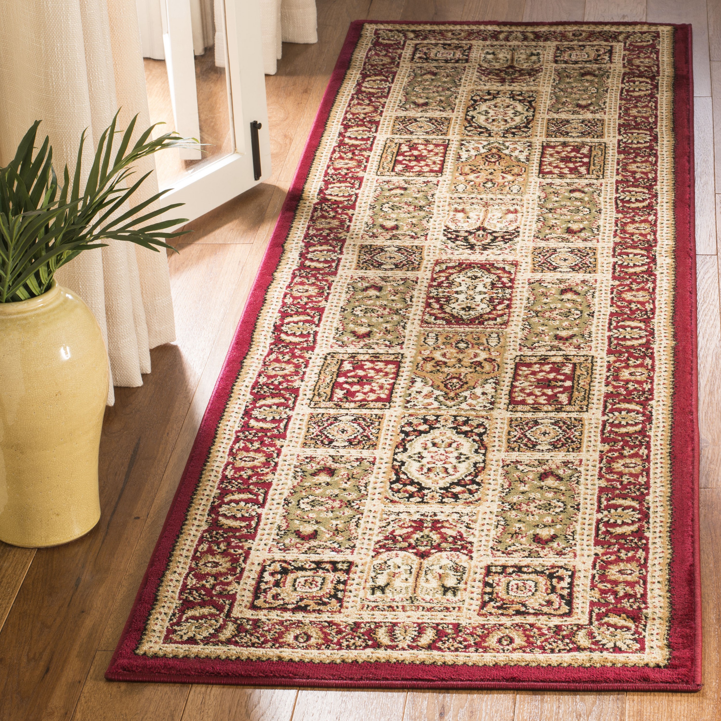 Safavieh LNH217B-28 Lyndhurst Bolero 2 x 8 (ft) Loomed Polypropylene Multi/Red Rectangular Indoor Floral/Botanical Oriental Runner rug