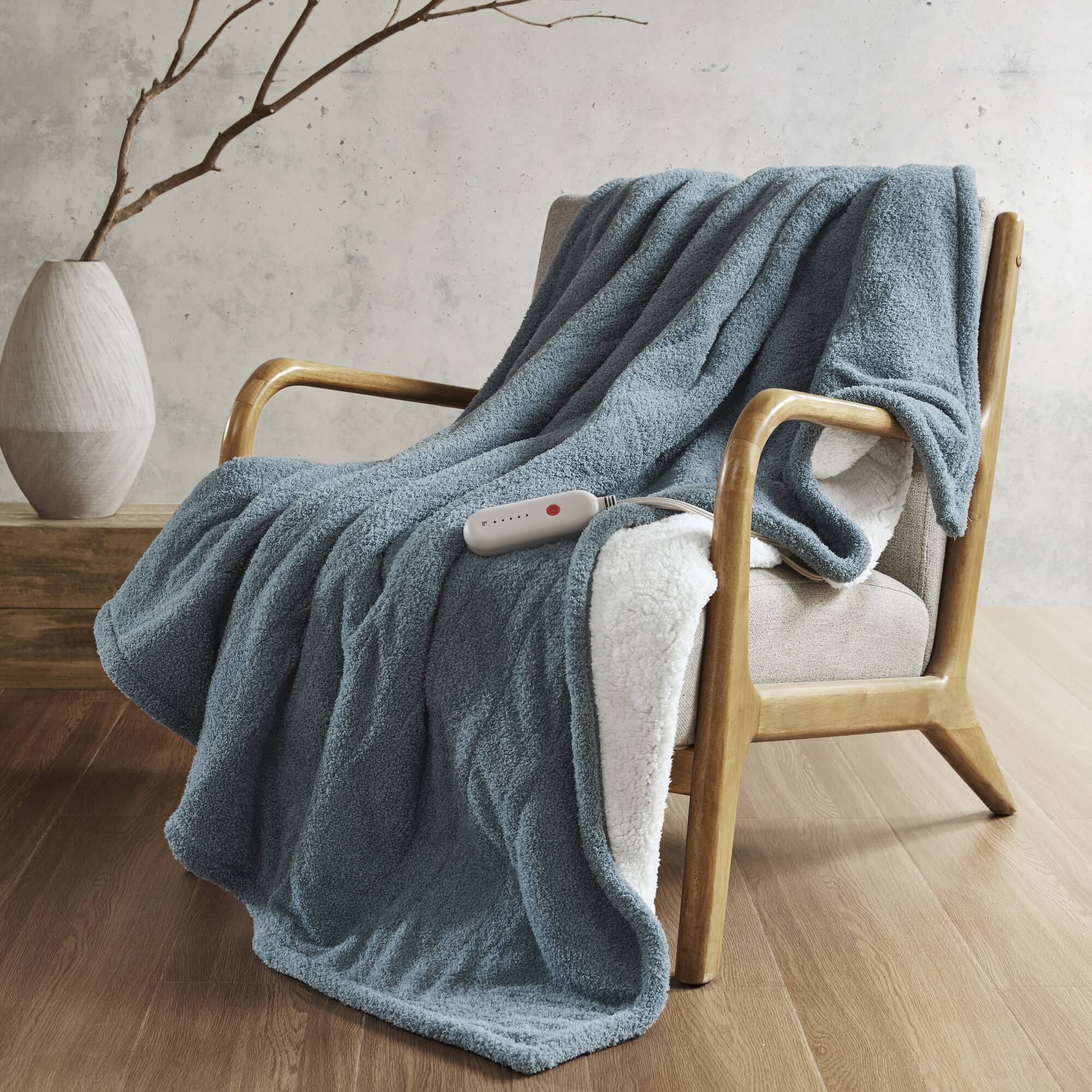 Sharper Image SI54-0067 Blue 50-in x 60-in Polyester Throw