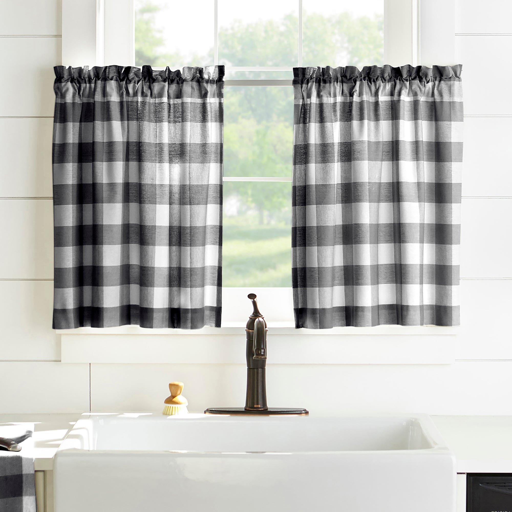 Elrene Home Fashions 026865113990 24-Inches Black/White Plaid Semi-sheer Rod pocket Curtain panel pair