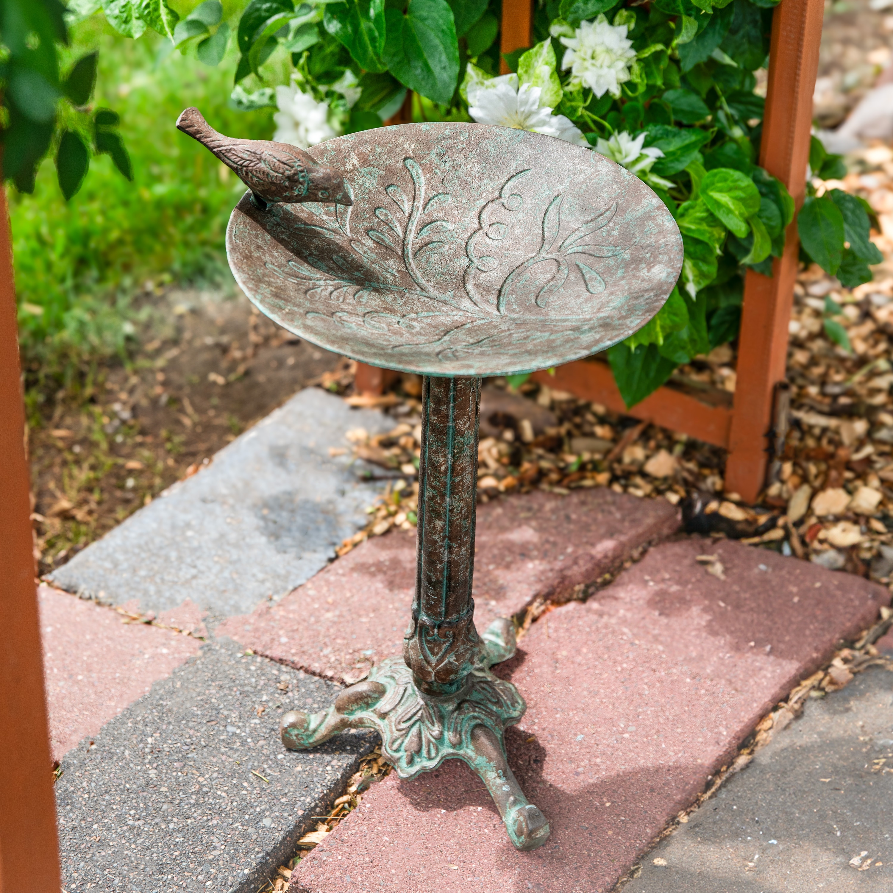 Sunnydaze Decor NOB-080 birdbaths - View #2