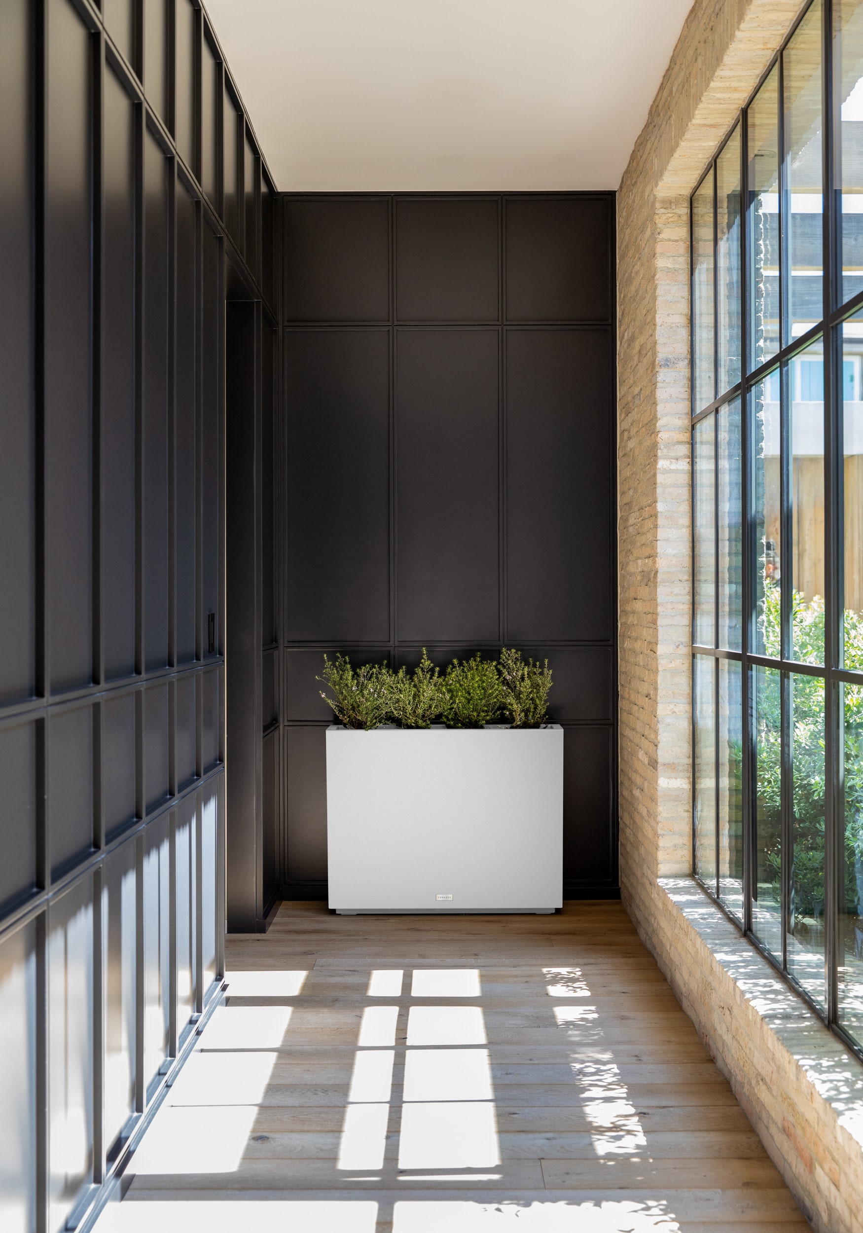 Veradek SPANVMEDW Planter-Window-Box - View #5