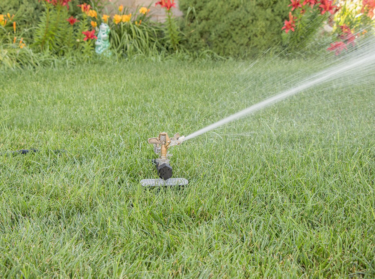 Orbit 6200-sq Ft Impulse Spike Lawn Sprinkler At Lowes.com