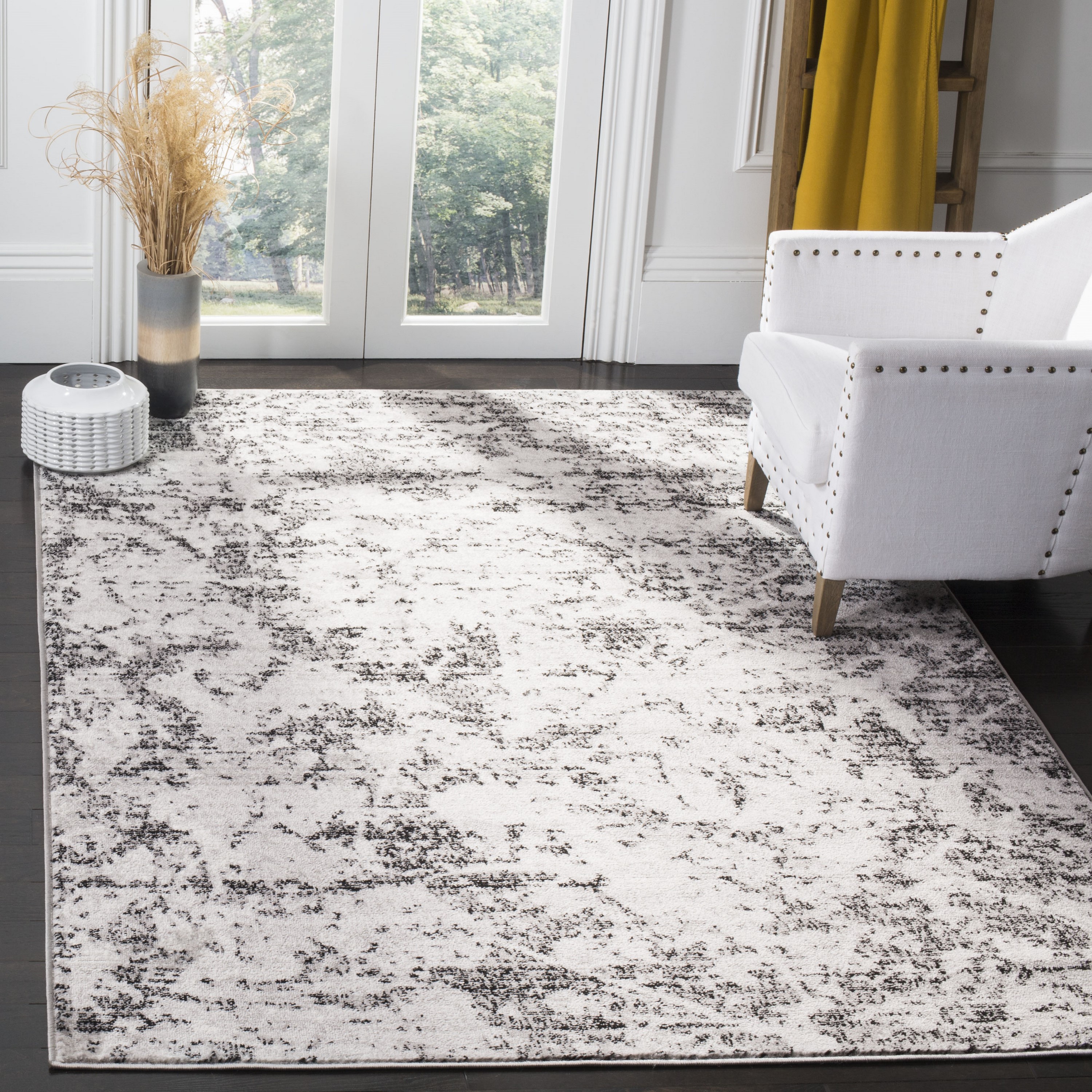 Safavieh SKY186L-4 Skyler Dumage 4 x 6 (ft) Loomed Polypropylene Charcoal/Ivory Rectangular Indoor Distressed/Overdyed Industrial Area rug