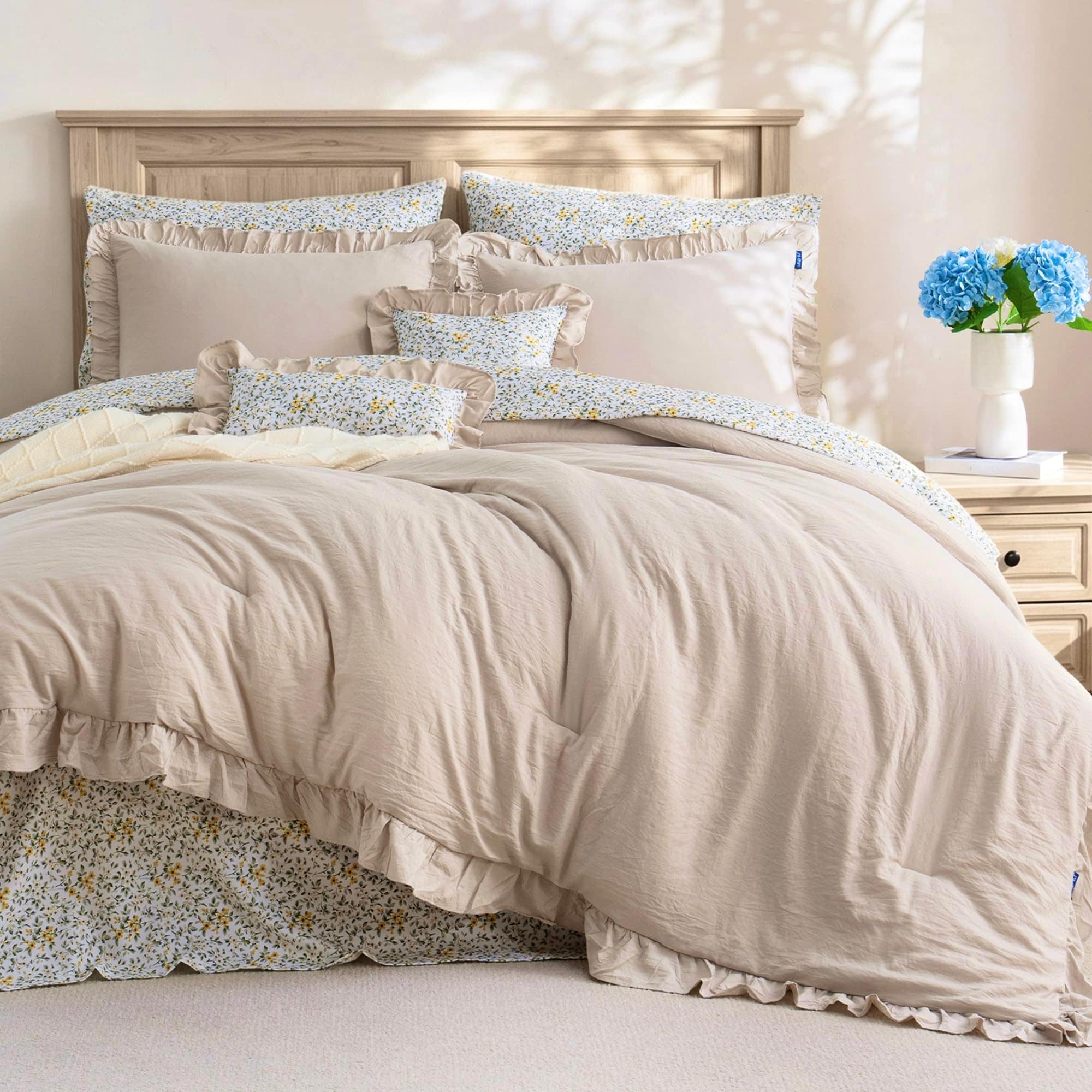 WZKZLH Ditsy Floral Queen 7 Piece Ruffle Bedding Set Farmhouse Shabby Chic Ultra Soft All Season