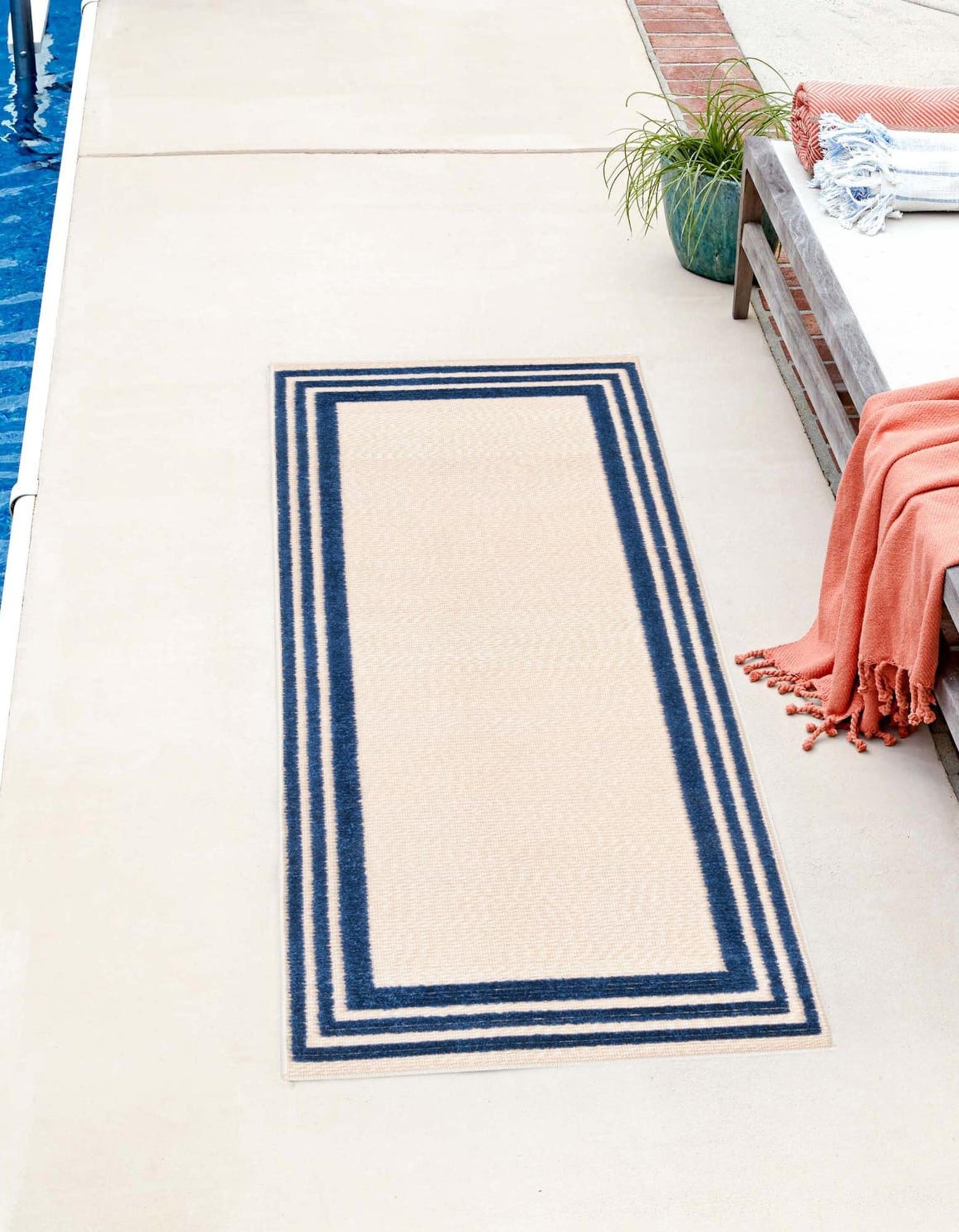 Unique Loom 3171254 Aruba Outdoor 2 x 6 (ft) Loomed Polypropylene Beige Rectangular Indoor/Outdoor Border Runner rug