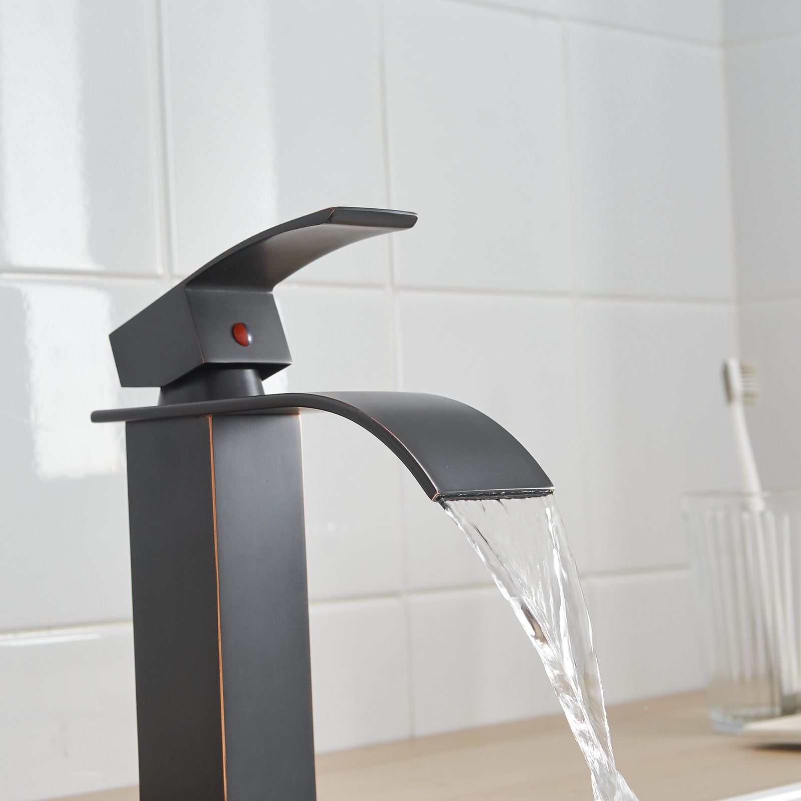 Oil Rubbed Bronze Single Handle Waterfall Bathroom Faucet with Drain