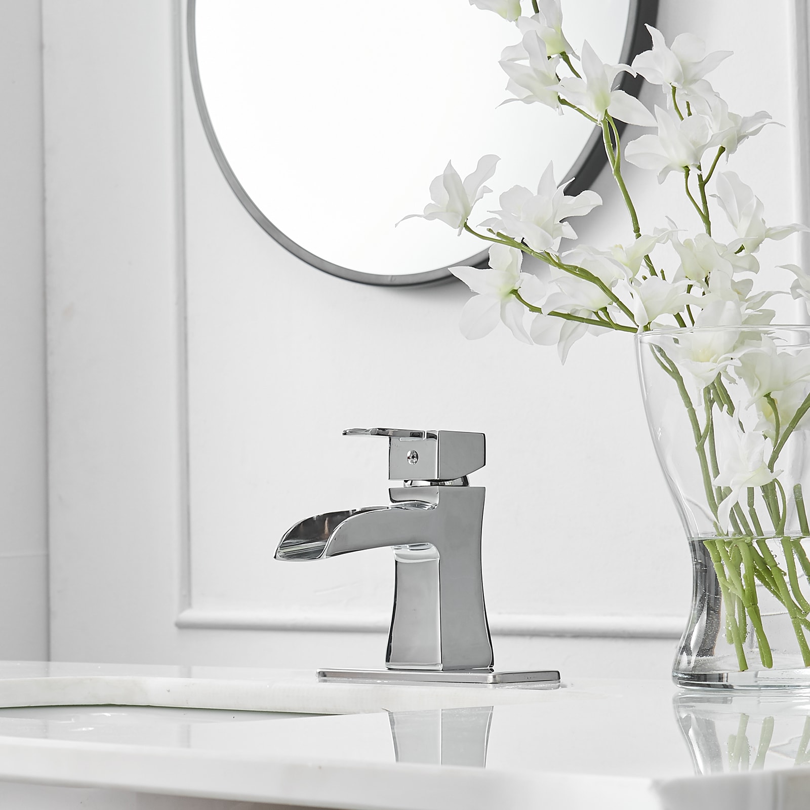 Polished Chrome Single Handle Waterfall Bathroom Faucet