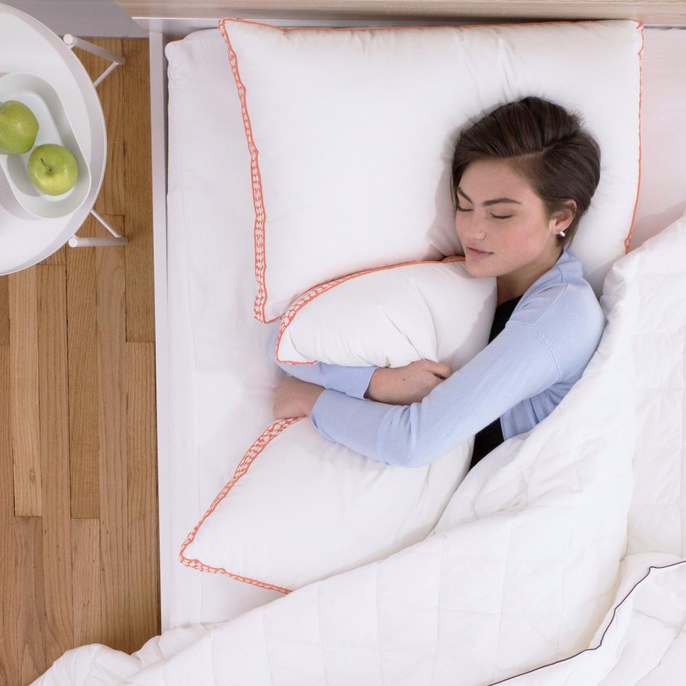 Side Sleeper Problems: 5 Common Issues and Solutions - DOWNLITE