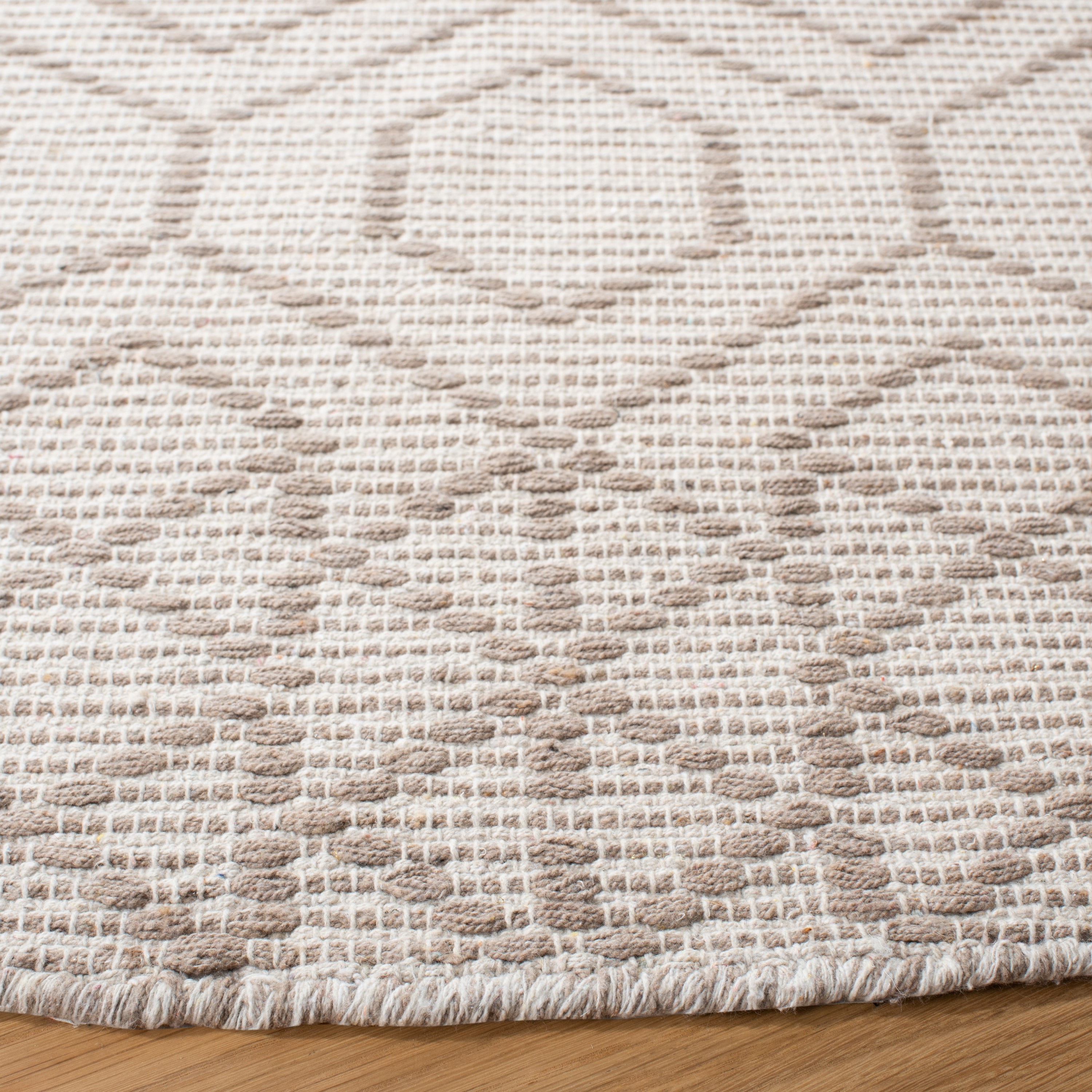 Safavieh MTK652T-6R rugs - View #3