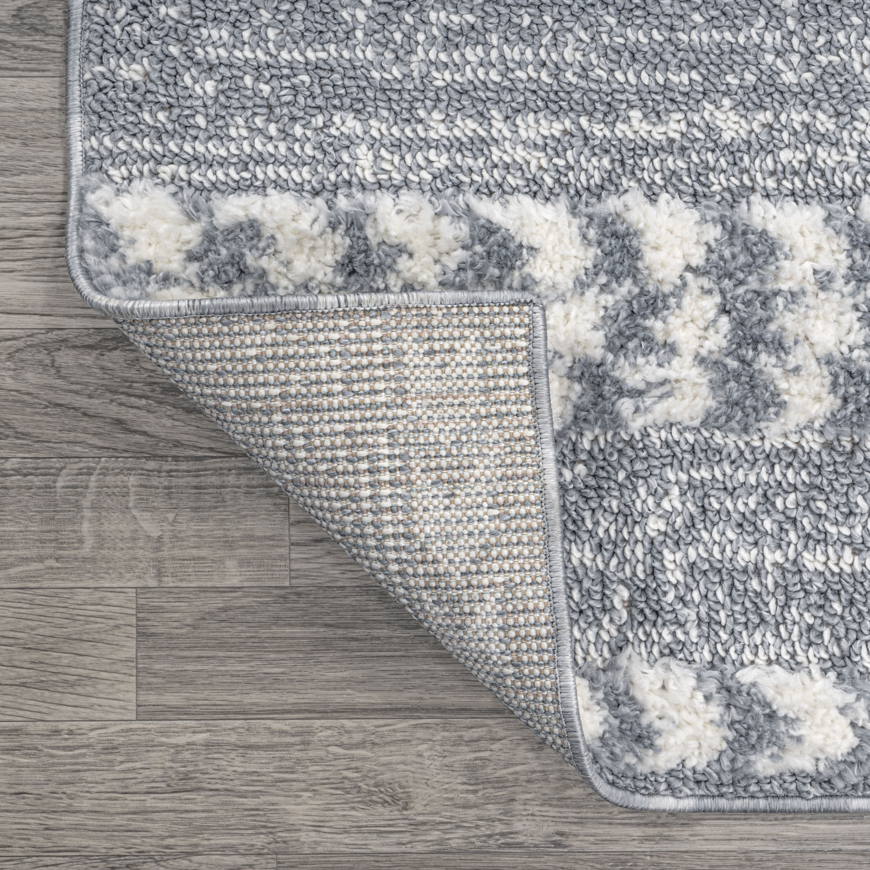 Modern Moroccan Trellis High-Low Gray 4' x 6' Area Rug