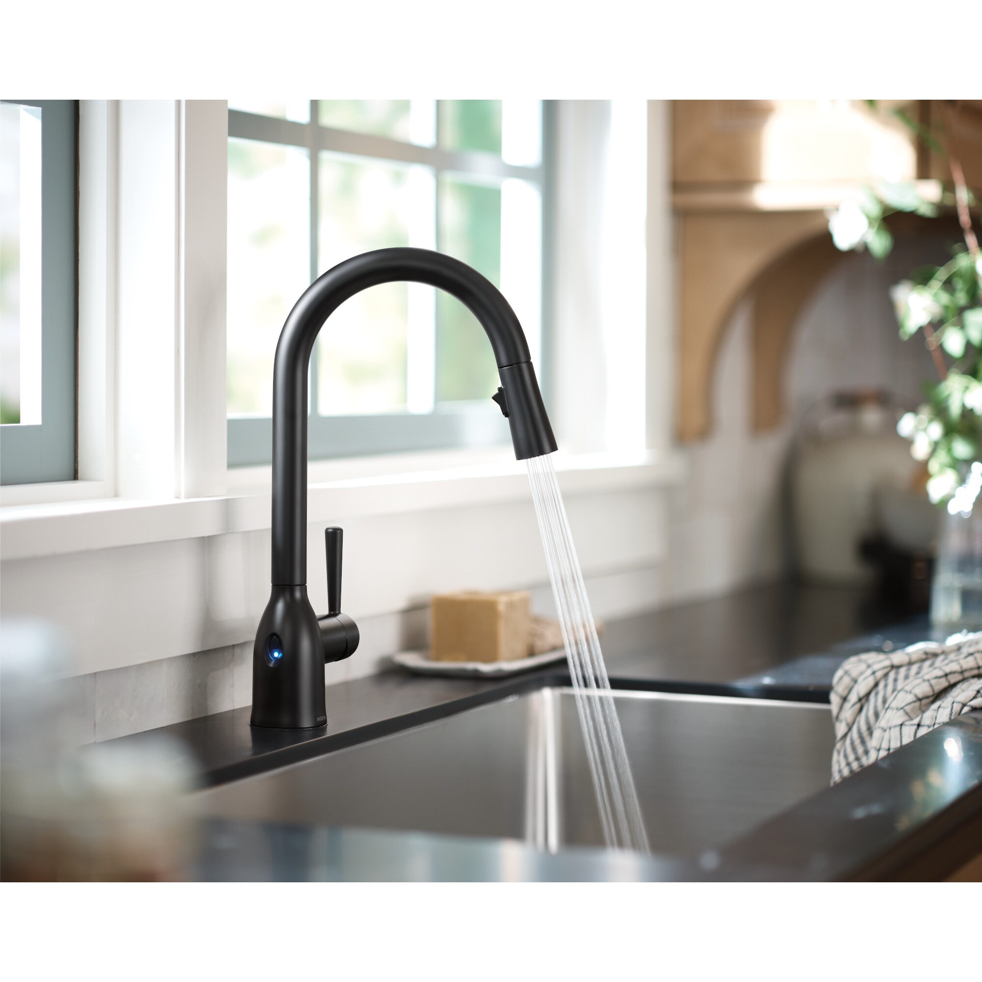 Moen Adler Matte Black Single Handle Touchless Pull-down Kitchen Faucet ...