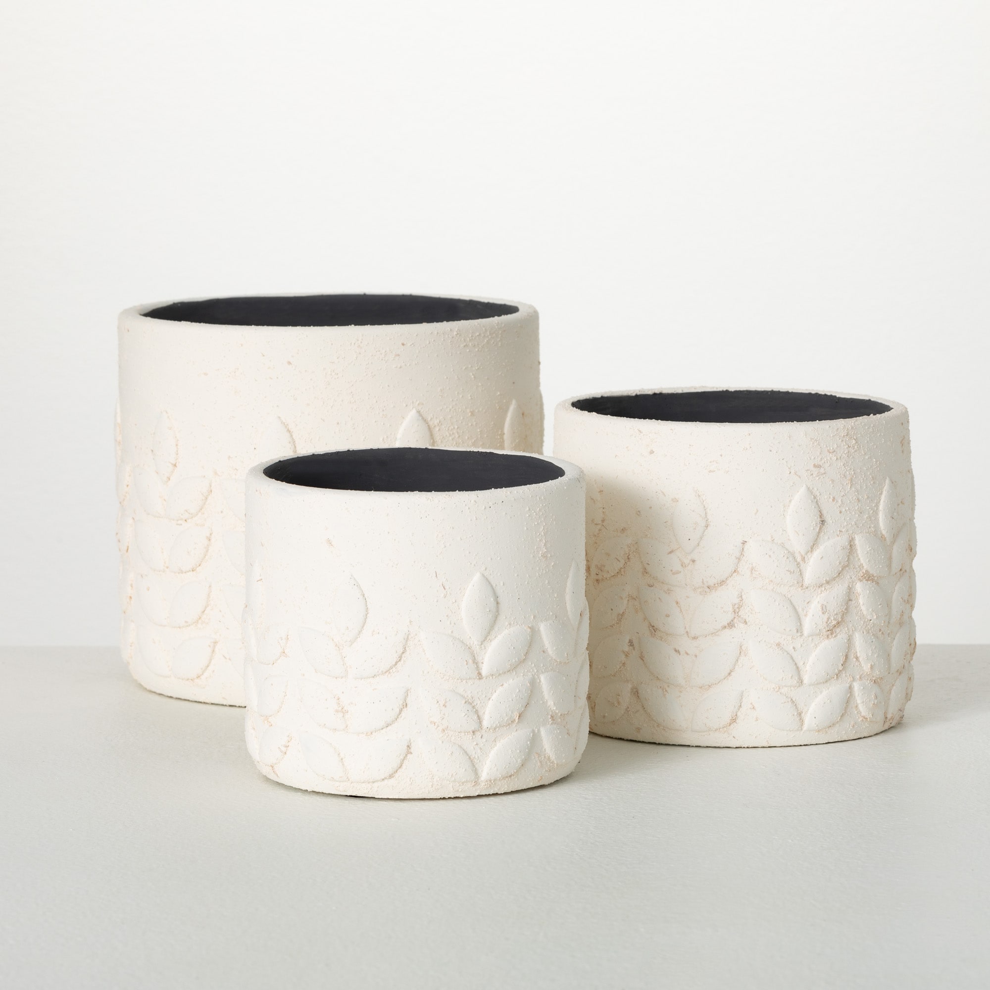 Sullivans CMT1241 3 -Pack Round 6.0-in W x 6.25-in H x 6-in D White Cement Indoor Planter