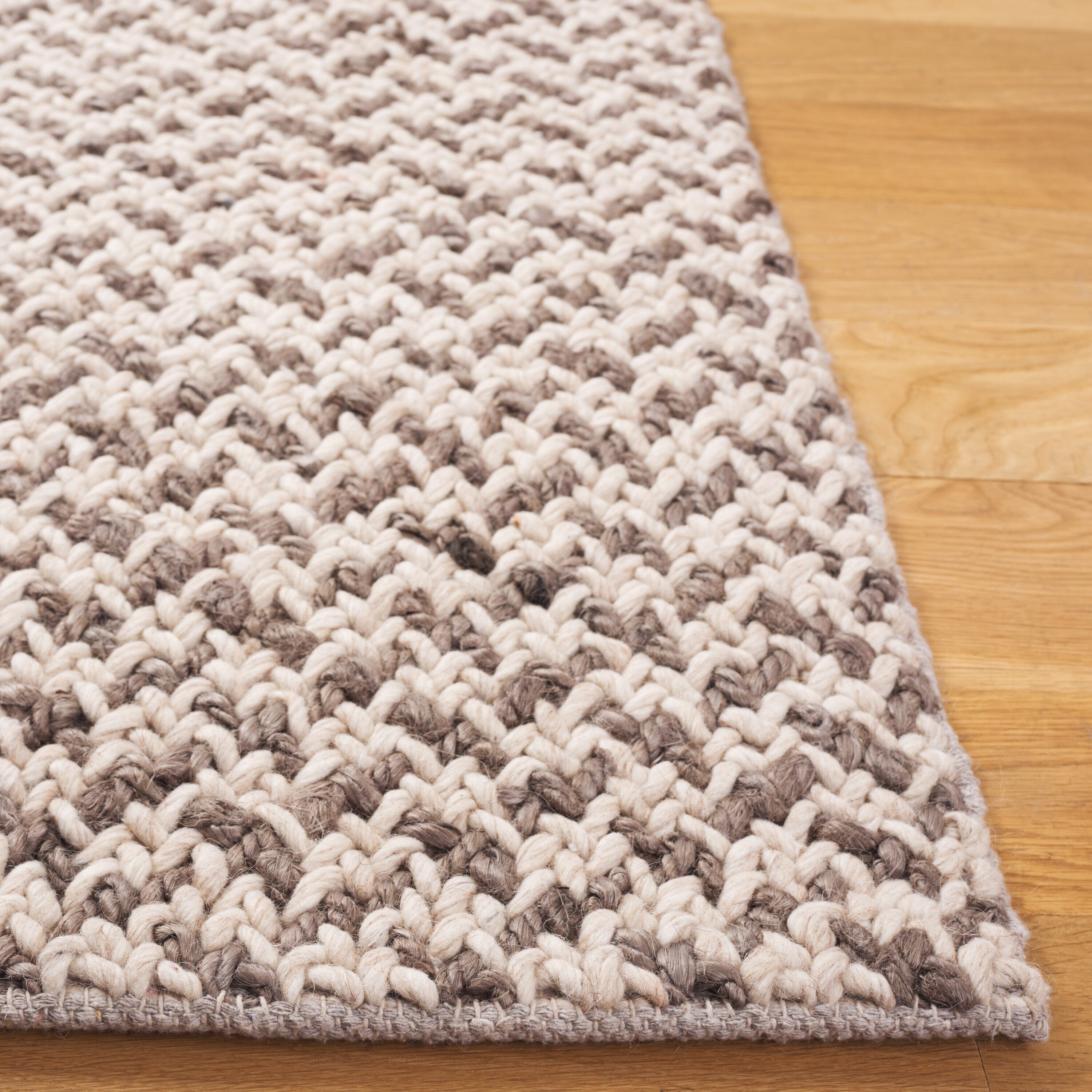 Safavieh NFC104F-5 rugs - View #3