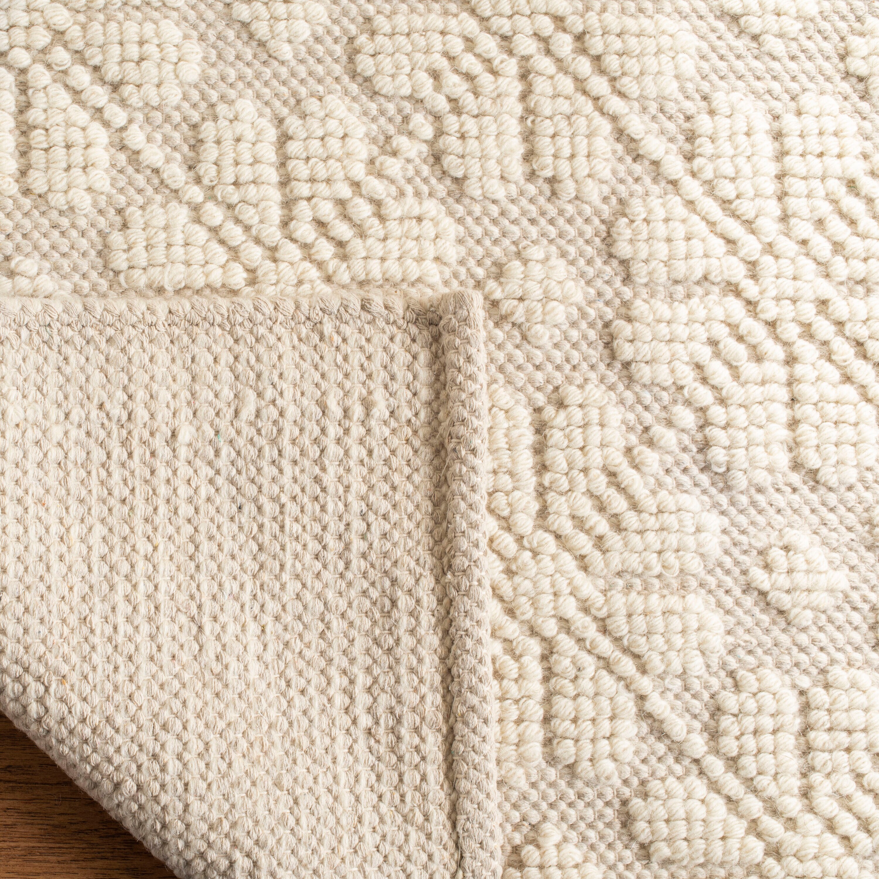 Safavieh VRM303A-212 rugs - View #3