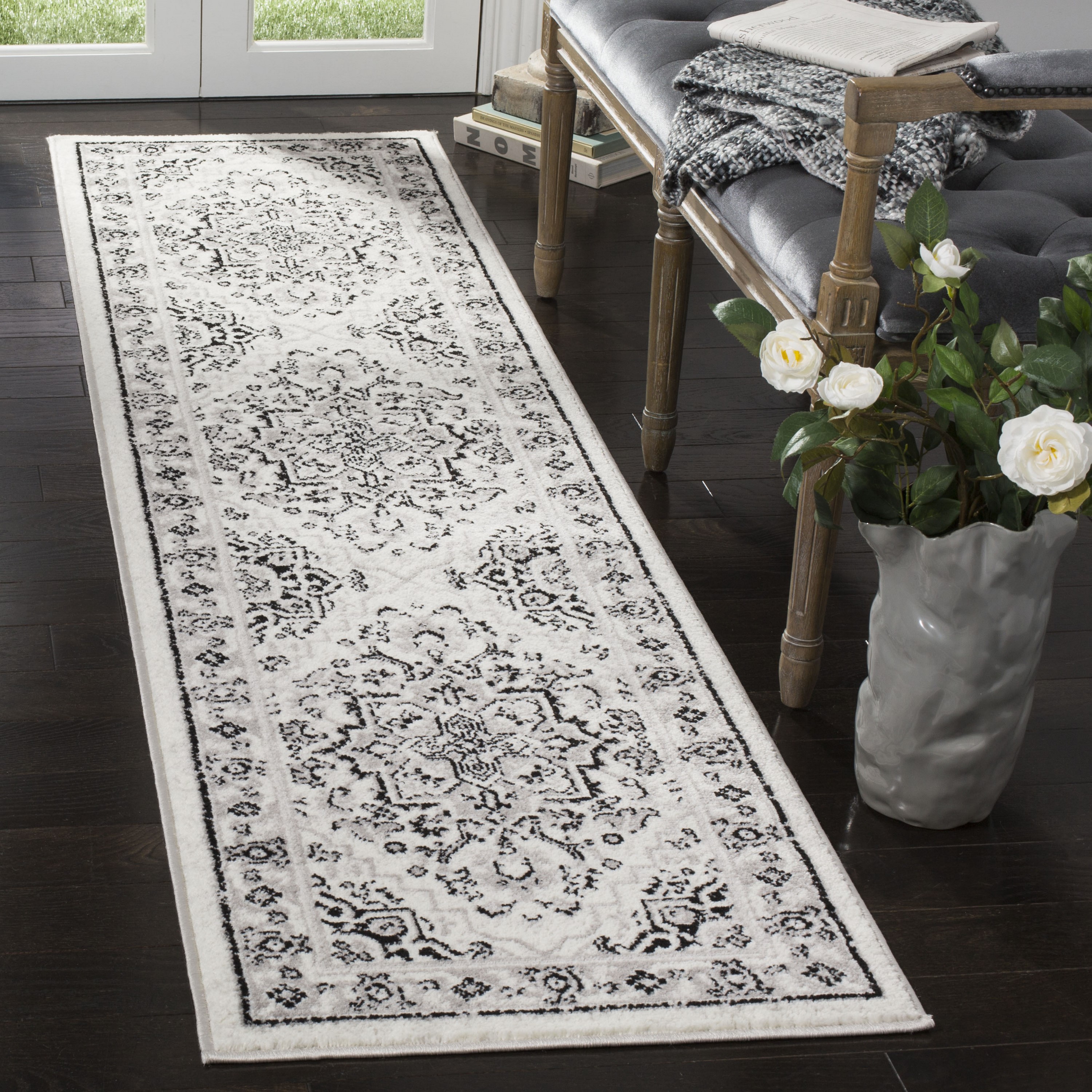 Safavieh SKY126K-28 Skyler Pasah 2 x 8 (ft) Loomed Polypropylene Gray/Ivory Rectangular Indoor Floral/Botanical Oriental Runner rug
