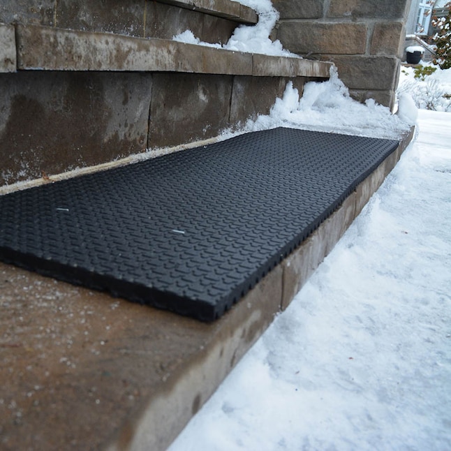 Secure Step Recycled Rubber Black Indoor/Outdoor Stair Tread Rug in the Mats  department at