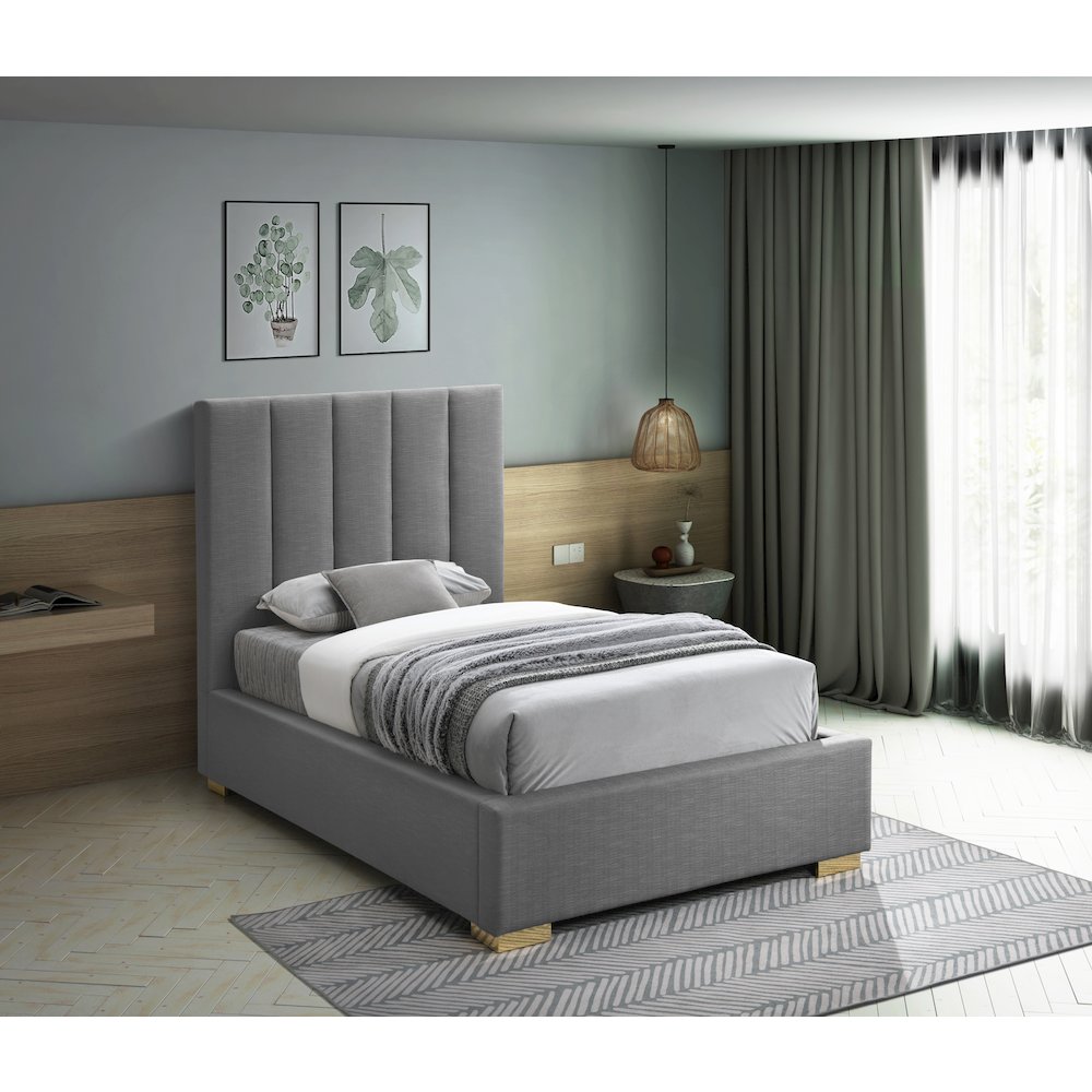 Meridian PIERCEGREY-T beds - View #2