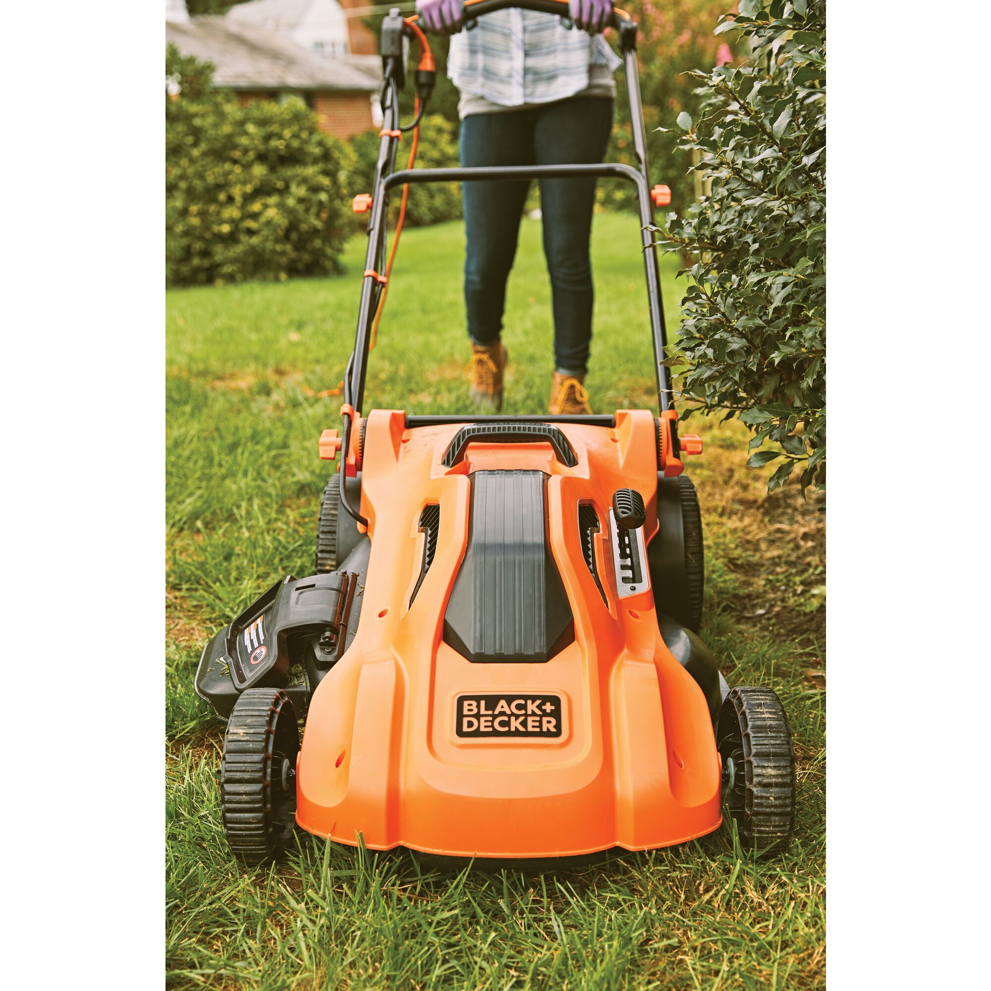 Black and Decker LM1820 - 18 Electric Lawn Mower Type 1 