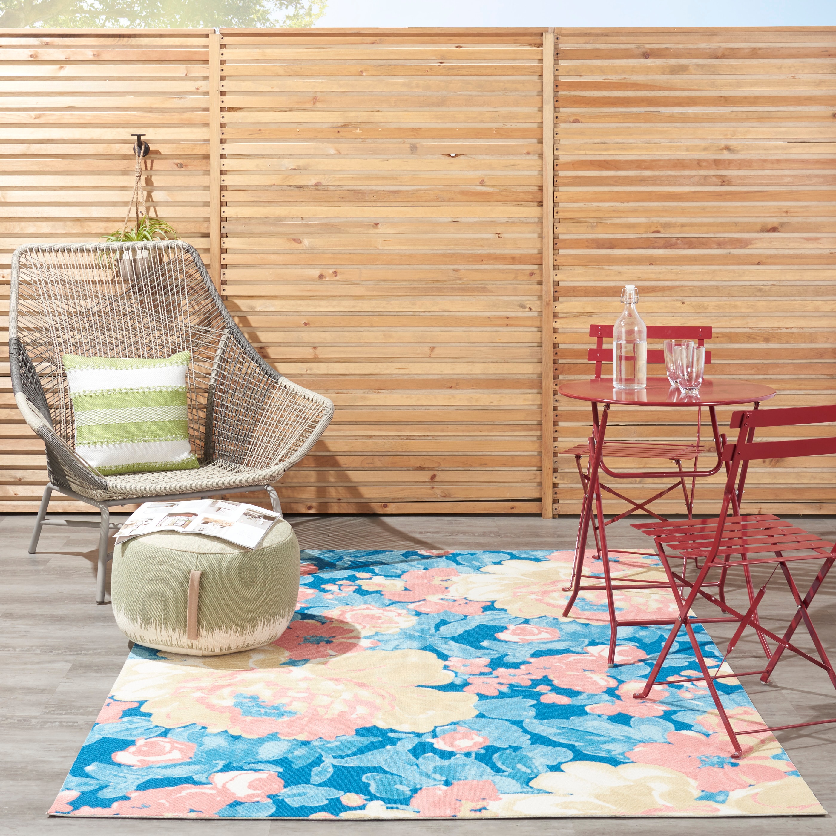 Handmade Blue Floral Synthetic 5' x 7' Rectangular Rug