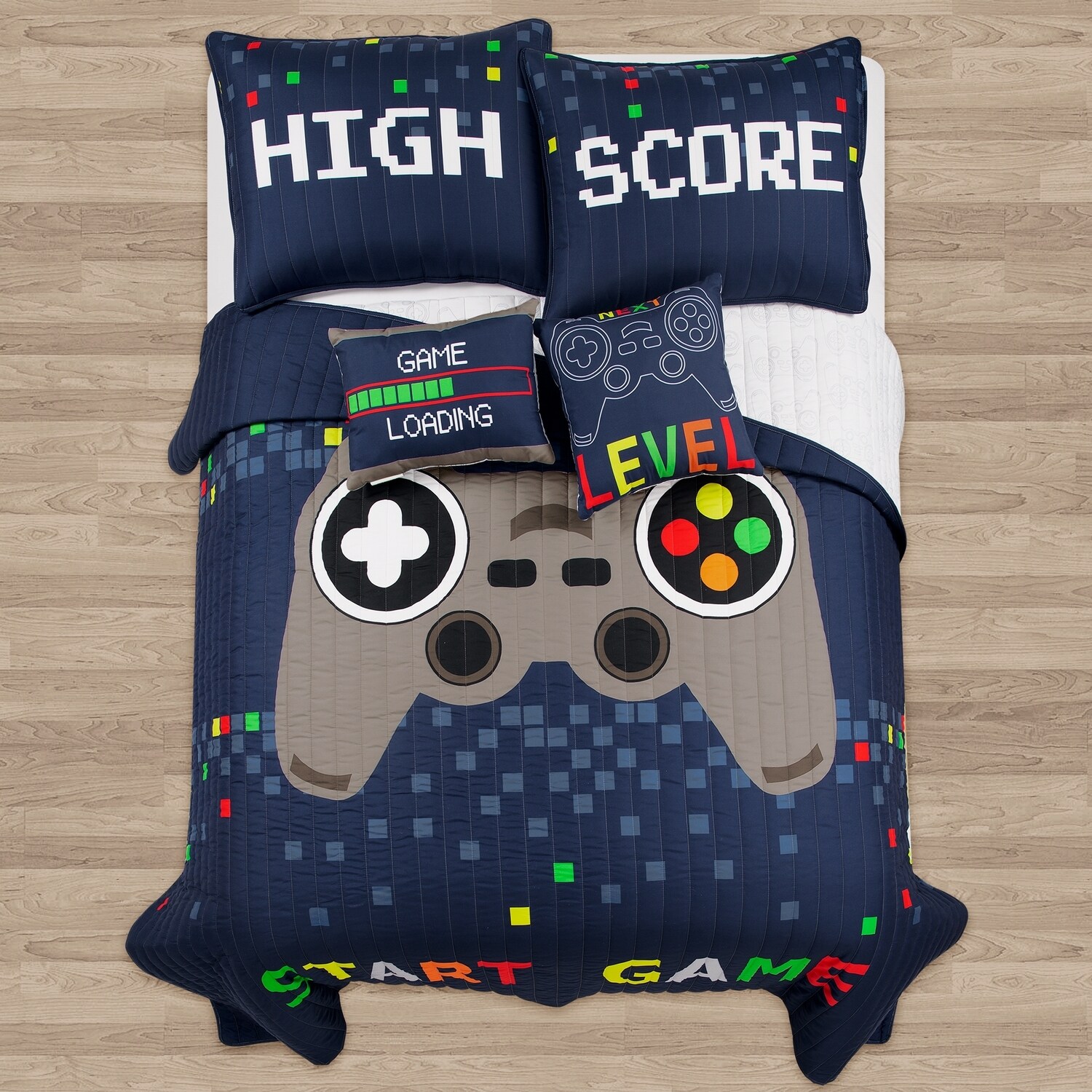 Navy Reversible Video Game Full Quilt Set with Pillows