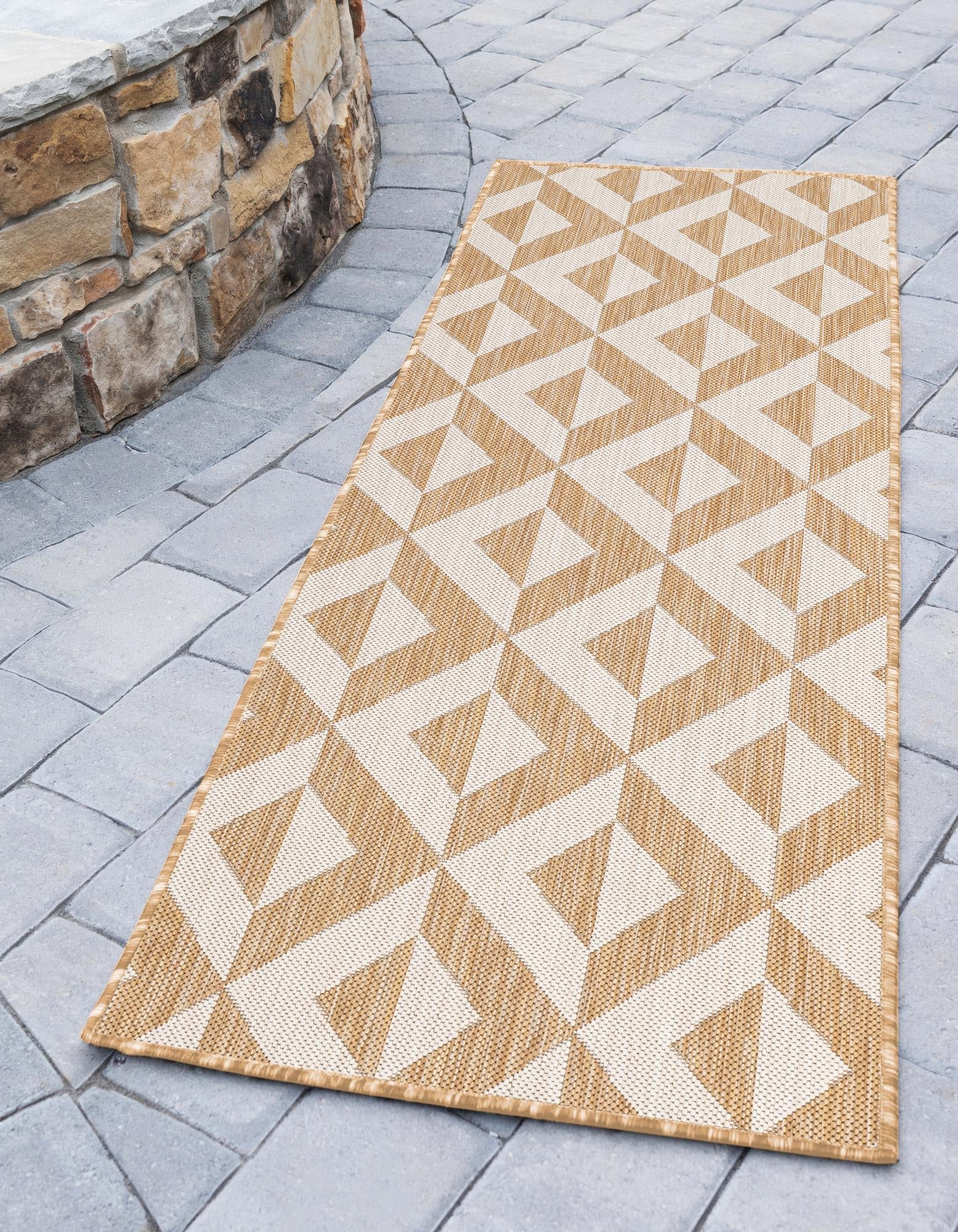 Unique Loom 3152454 Jill Zarin Outdoor 2 x 6 (ft) Loomed Polypropylene Beige Rectangular Indoor/Outdoor Geometric Runner rug