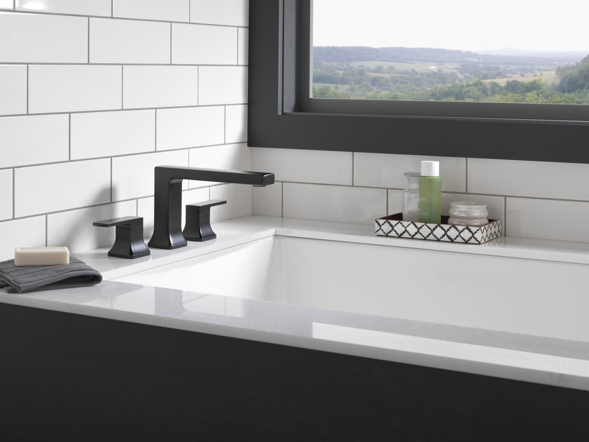 Delta T2737-BL Roman-Tub-Faucets - View #6