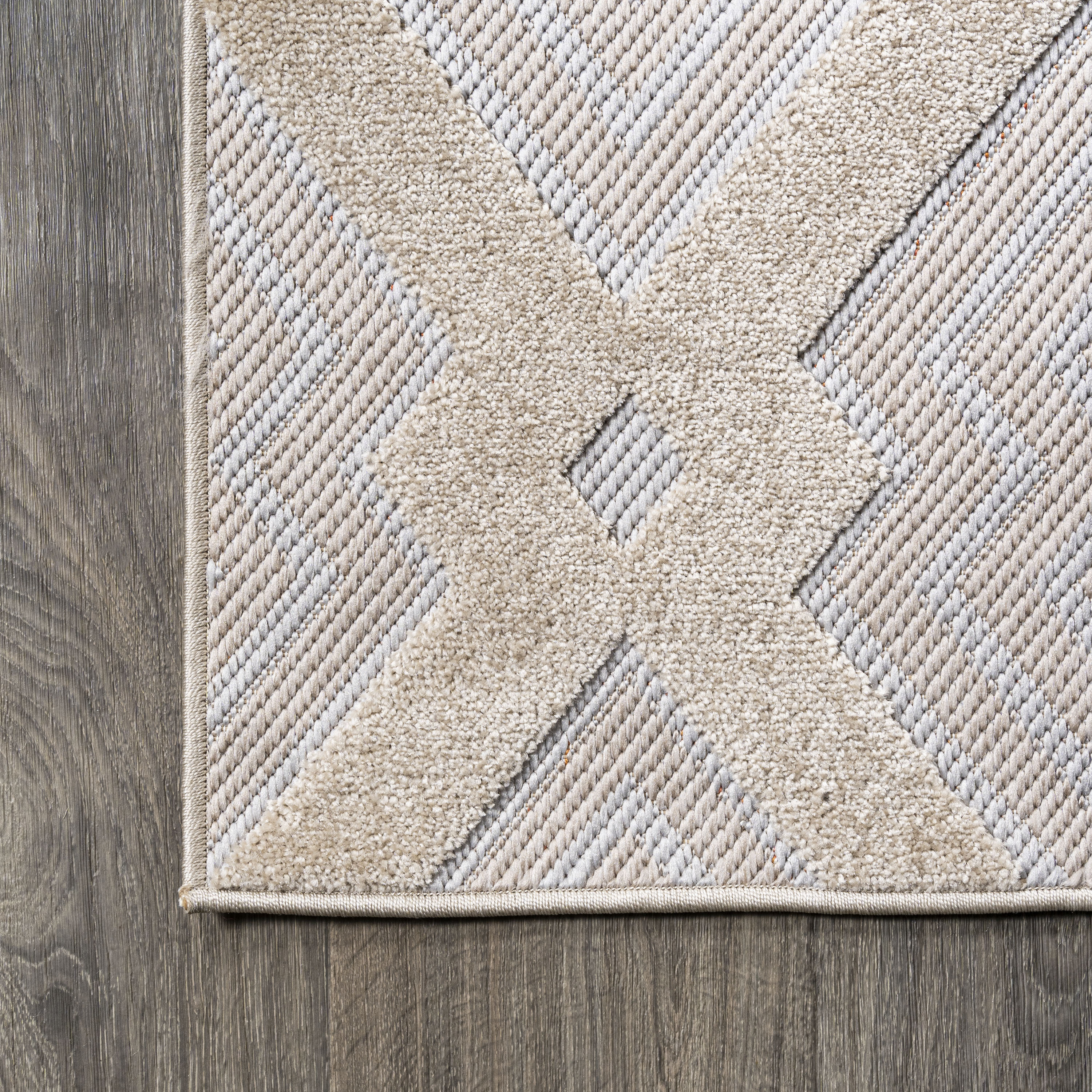 Gray Geometric Synthetic Reversible 5x8 Area Rug