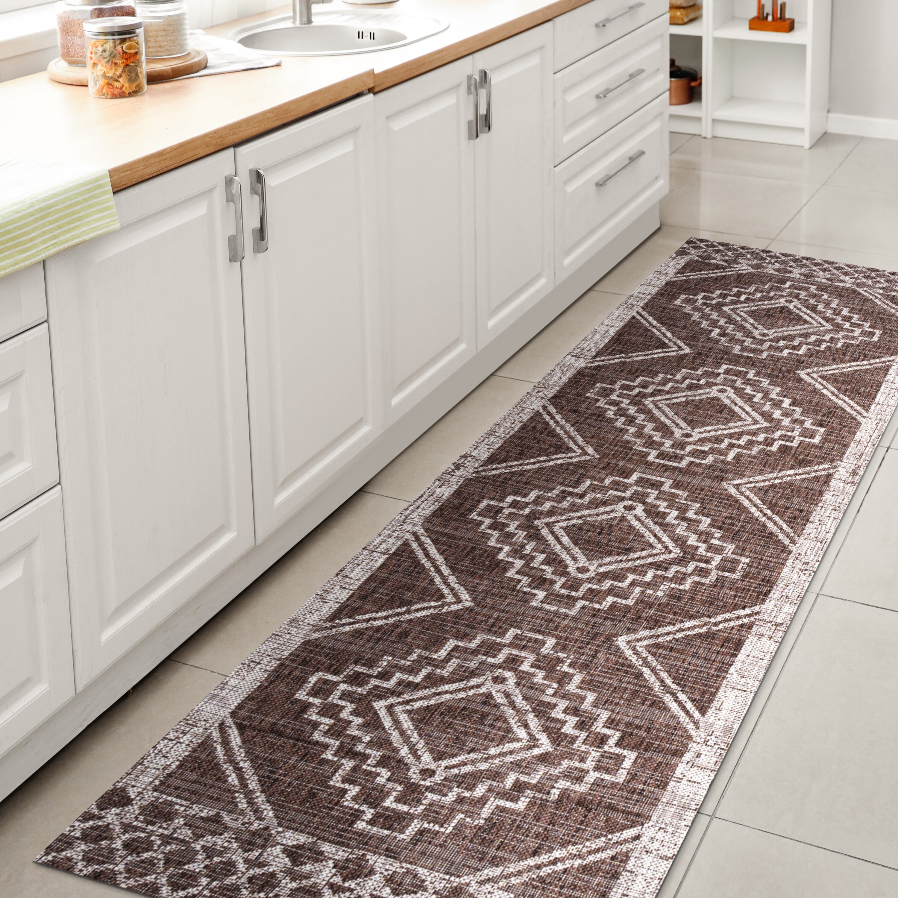 JONATHAN  Y SMB127B-210 Santa Monica Marokko Diamond Tribal 2 x 10 (ft) Loomed Polypropylene Brown/Beige Rectangular Indoor/Outdoor Tribal Bohemian/Eclectic Runner rug