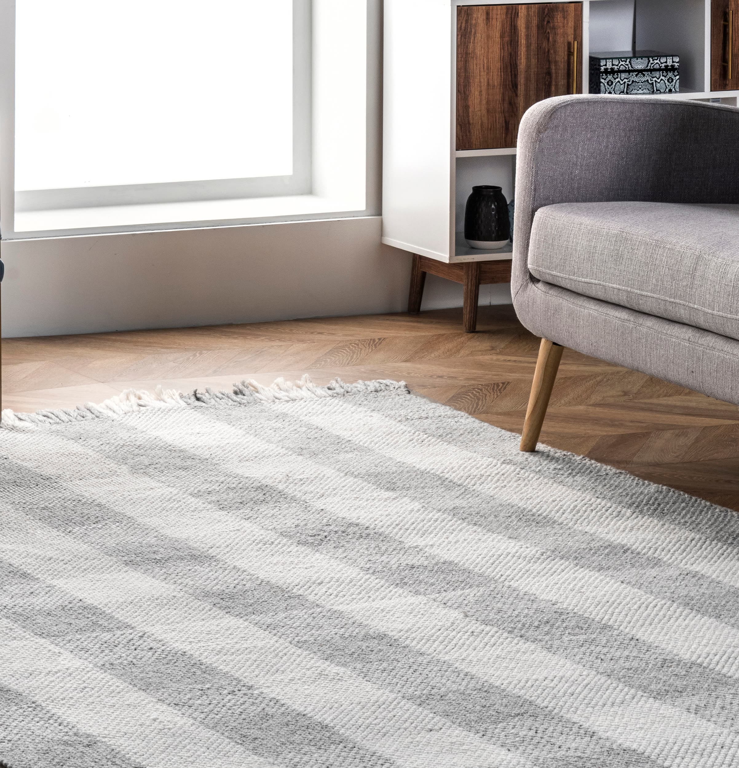 Ellis Farmhouse Plaid 5'x8' Gray Synthetic Easy-Care Area Rug