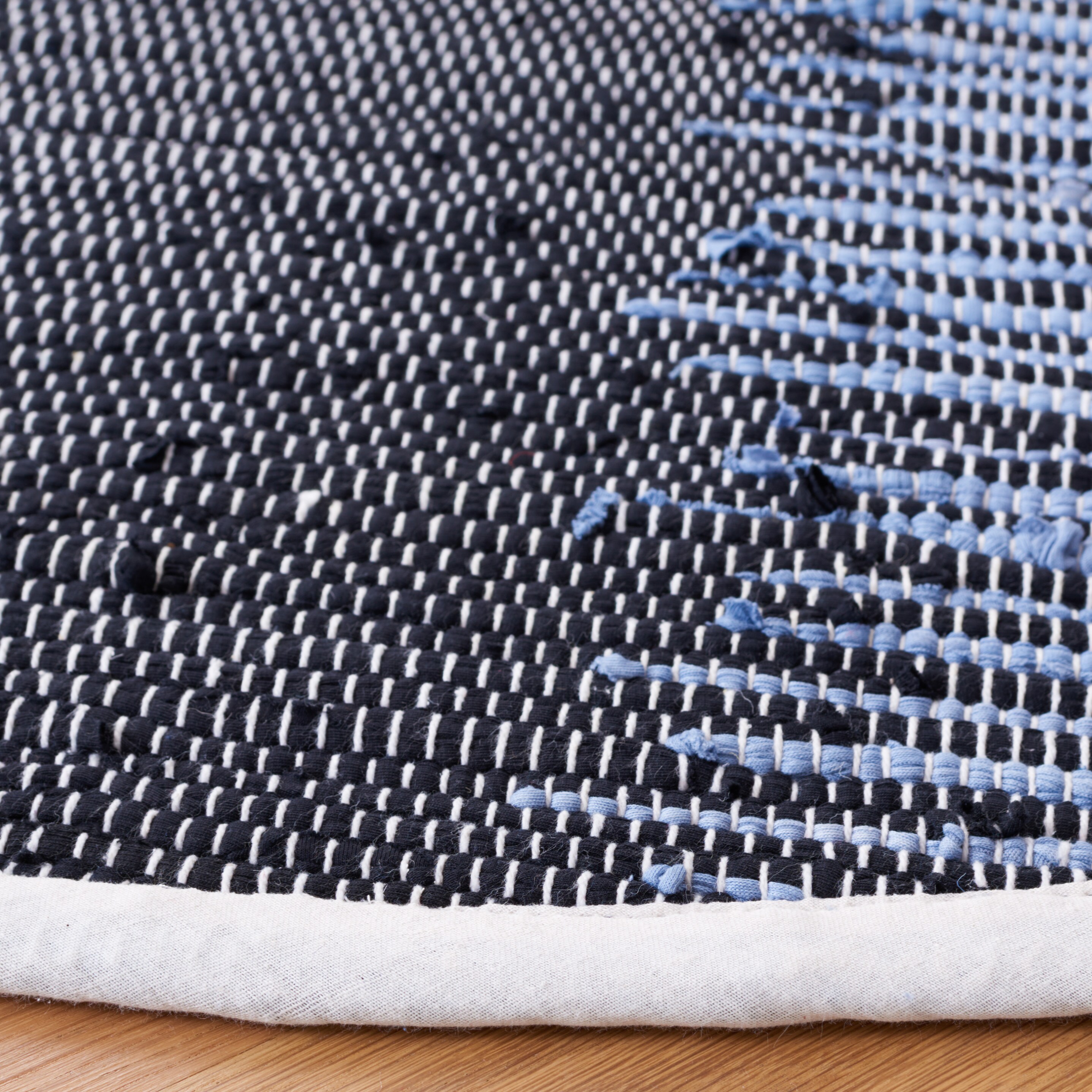 Safavieh MTK710A-4R rugs - View #3