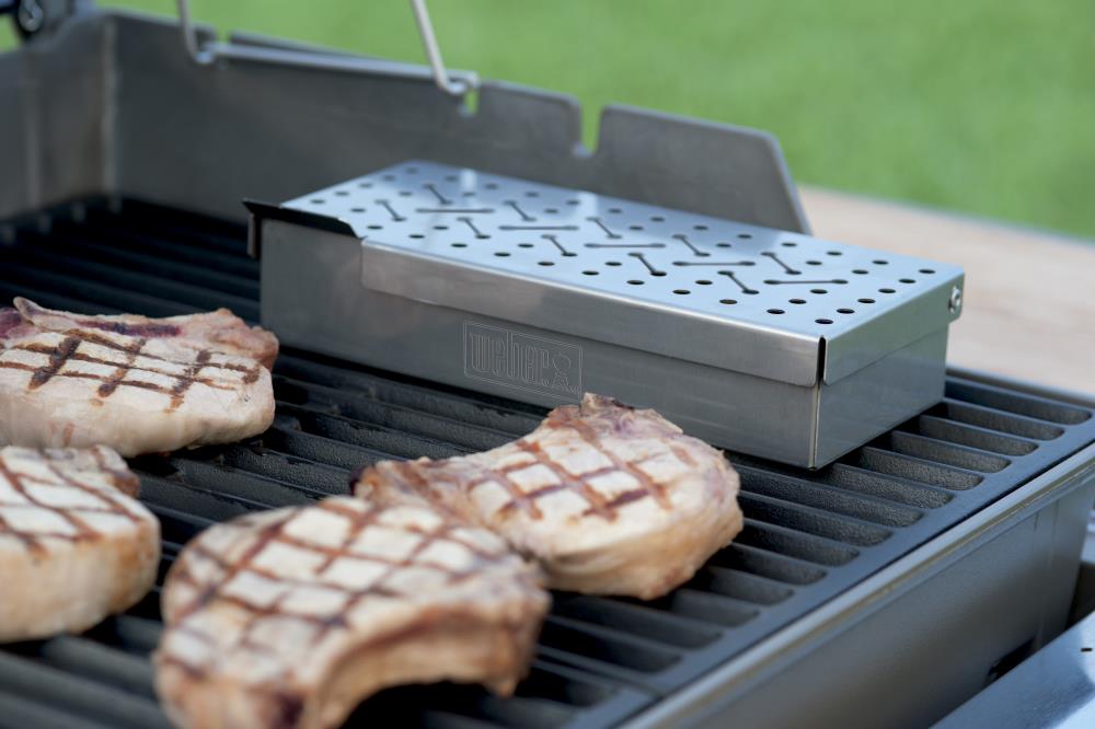 Weber 11.4-in L x 5.6-in W x 11-in Steel Smoker Box Hinged Top the Smoker Boxes department at Lowes.com
