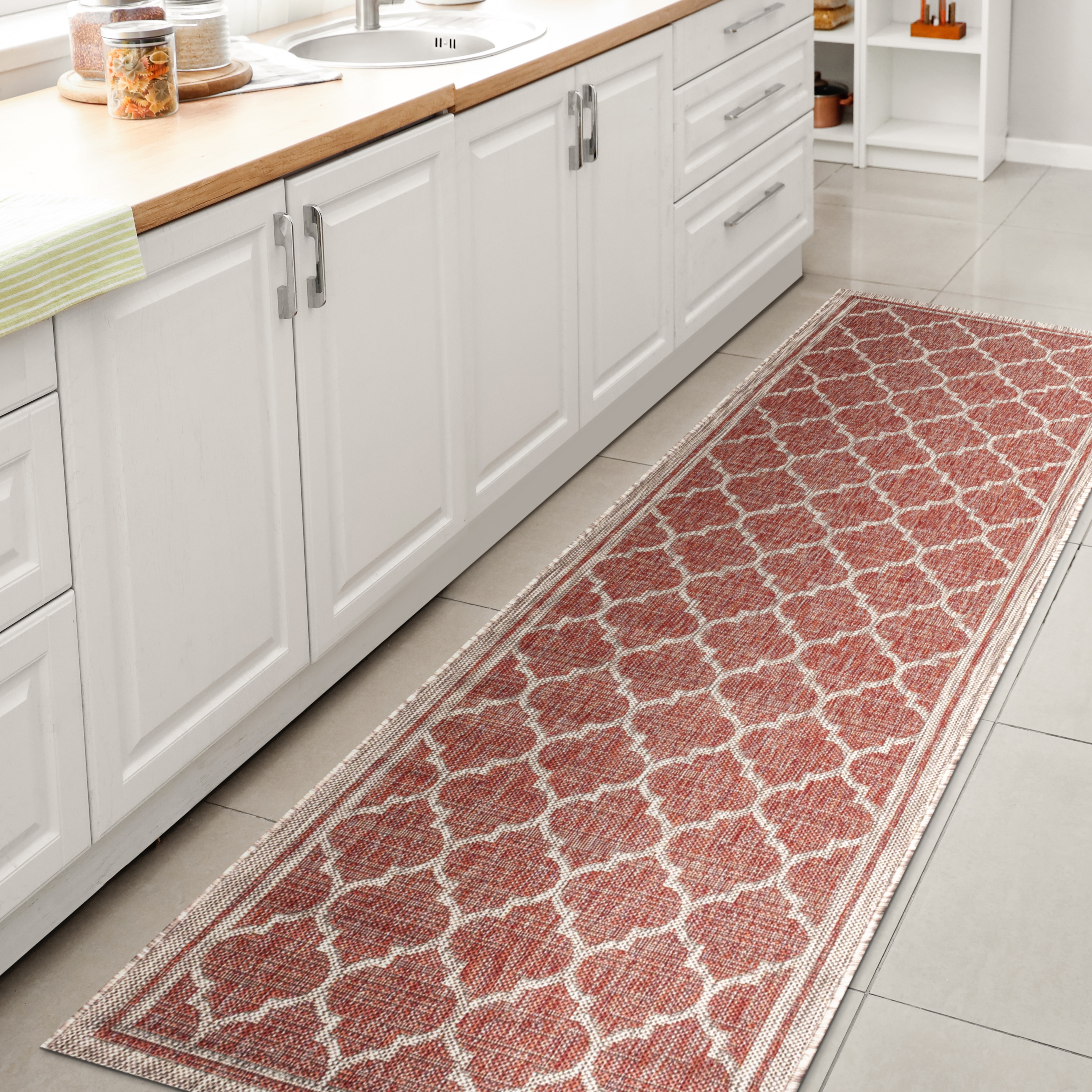 JONATHAN  Y SMB109C-28 Santa Monica Trebol Filigree Textured Weave 2 x 8 (ft) Loomed Polypropylene Red/Beige Rectangular Indoor/Outdoor Distressed/Overdyed Coastal Runner rug