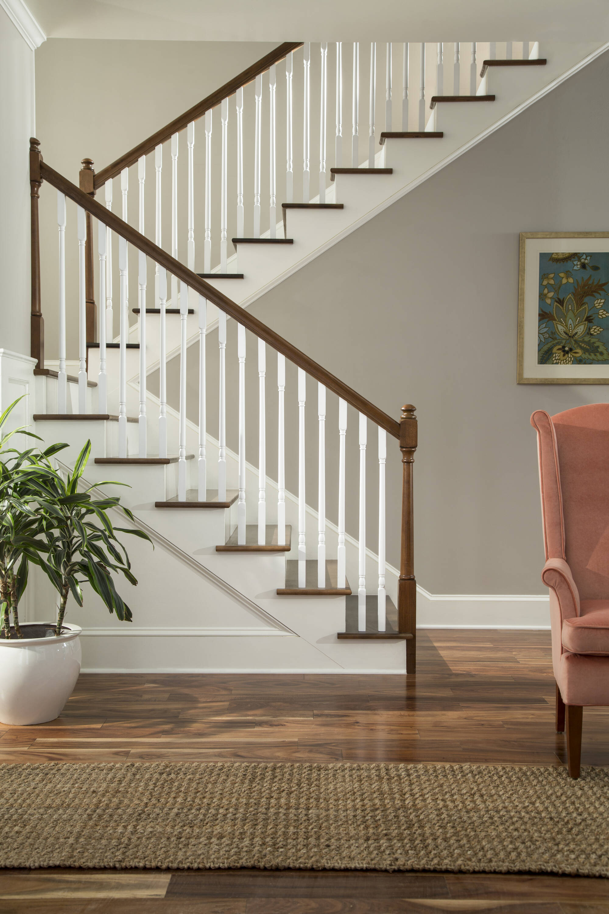 Crown Heritage 4444041 Interior-Stairpart-Newel-Posts - View #2