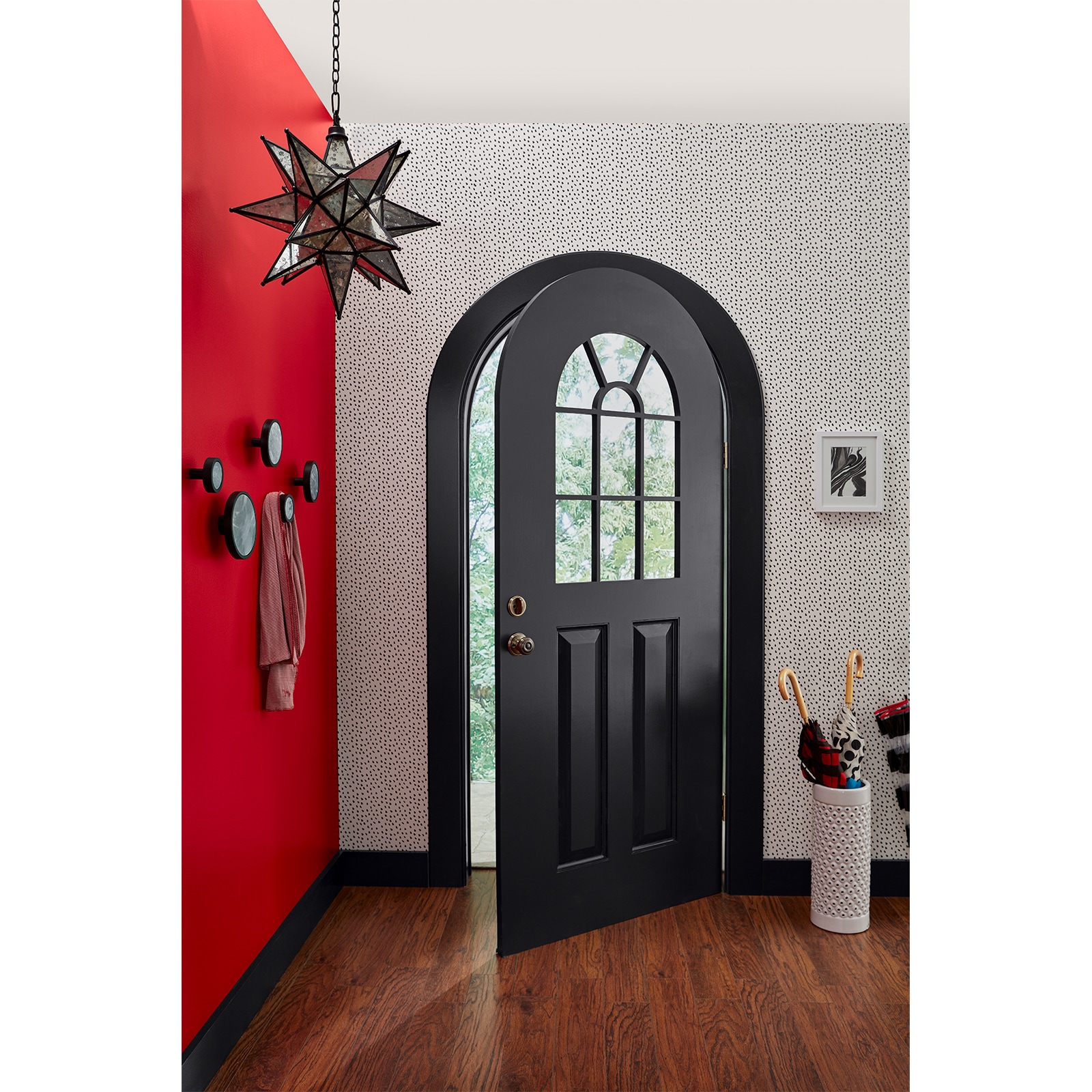 Valspar Semi-gloss Oil-based Interior/Exterior Door and Trim Paint  (1-quart) in the Door & Trim Paint department at
