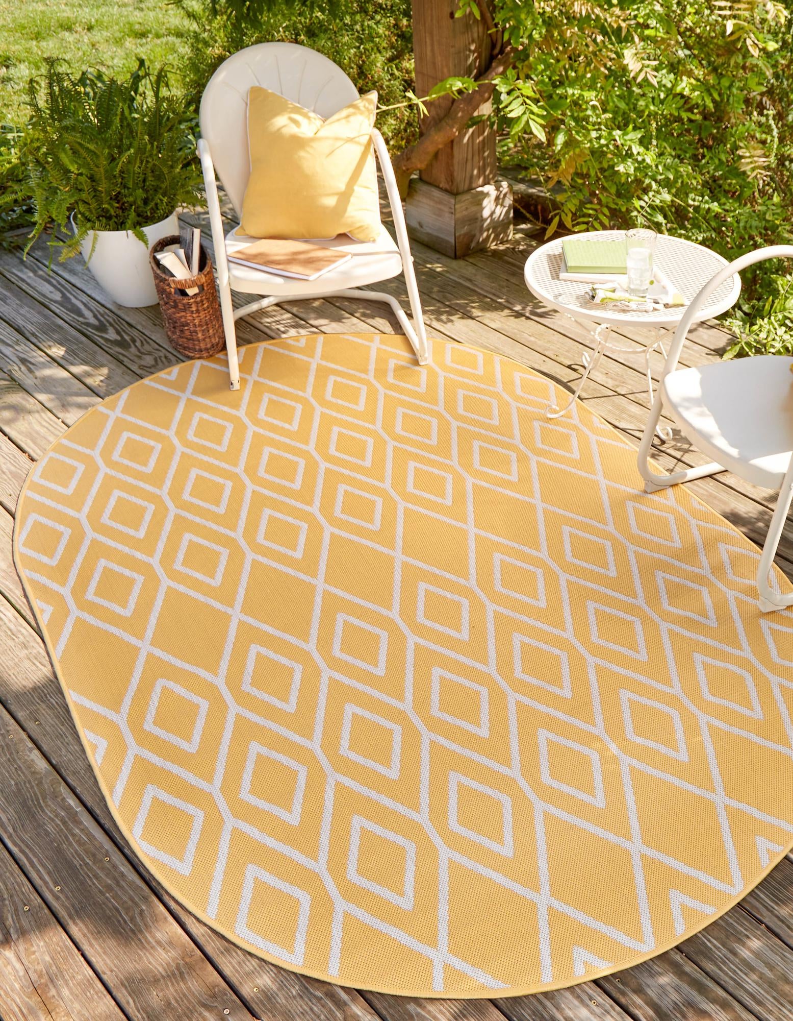 Unique Loom 3152299 Jill Zarin Outdoor 5 x 8 (ft) Loomed Polypropylene Yellow Ivory Oval Indoor/Outdoor Trellis Area rug