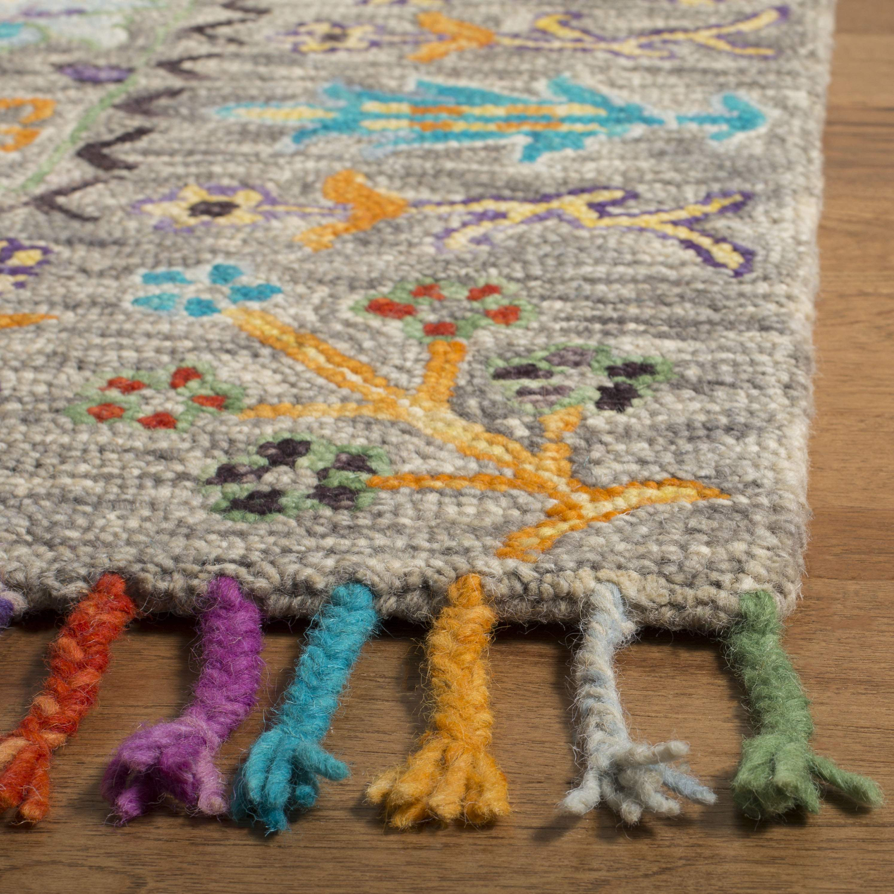 Handmade Classic Grey Wool 27" Washable Tufted Rug