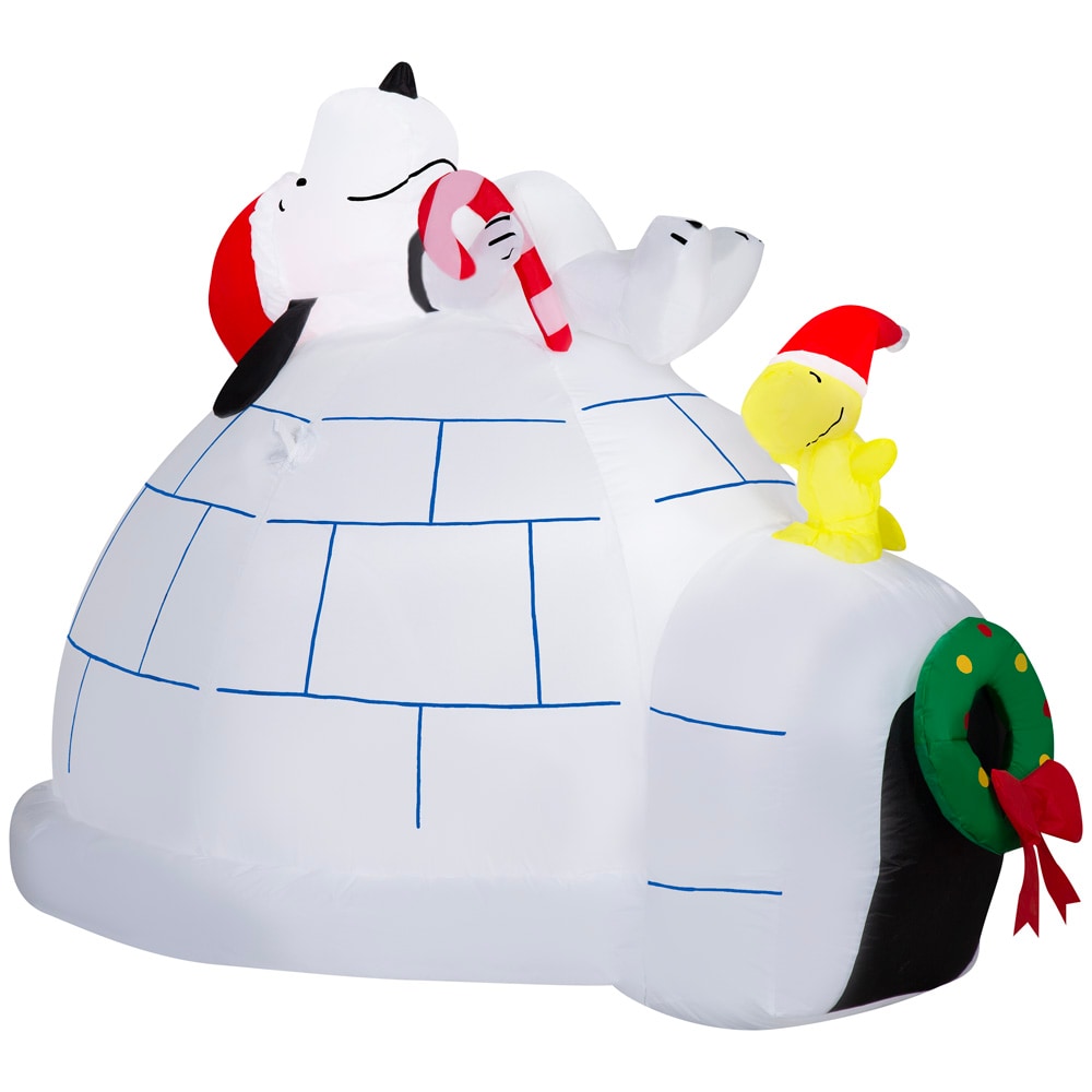 Peanuts 115426 3.8-ft Lighted Christmas Inflatable