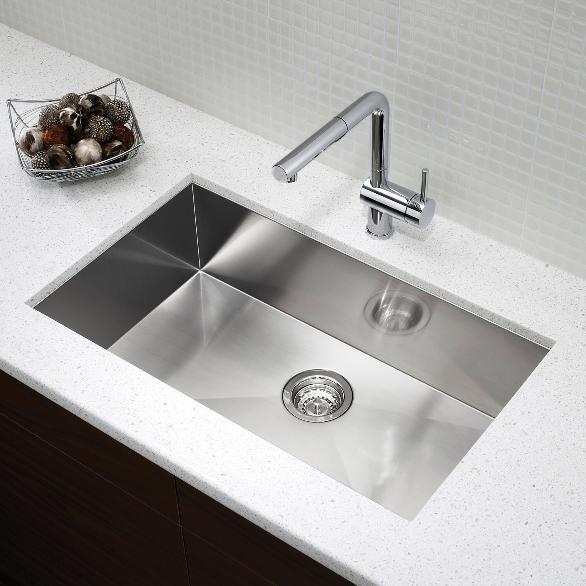Quatrus 32" Single Bowl Stainless Steel Undermount Kitchen Sink